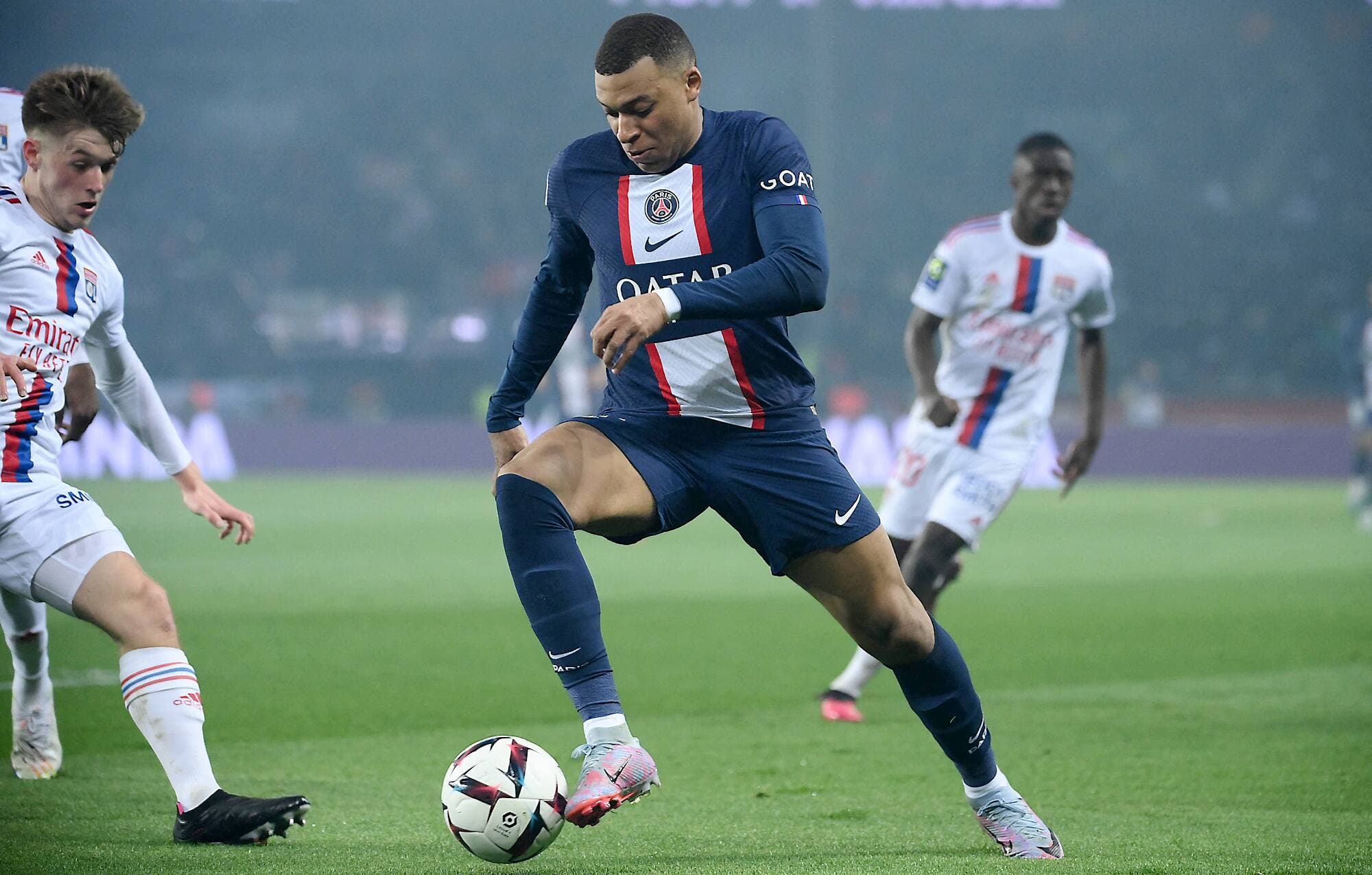 Kylian Mbappé, en action avec le PSG, dimanche dernier, contre l’Olympique Lyonnais.