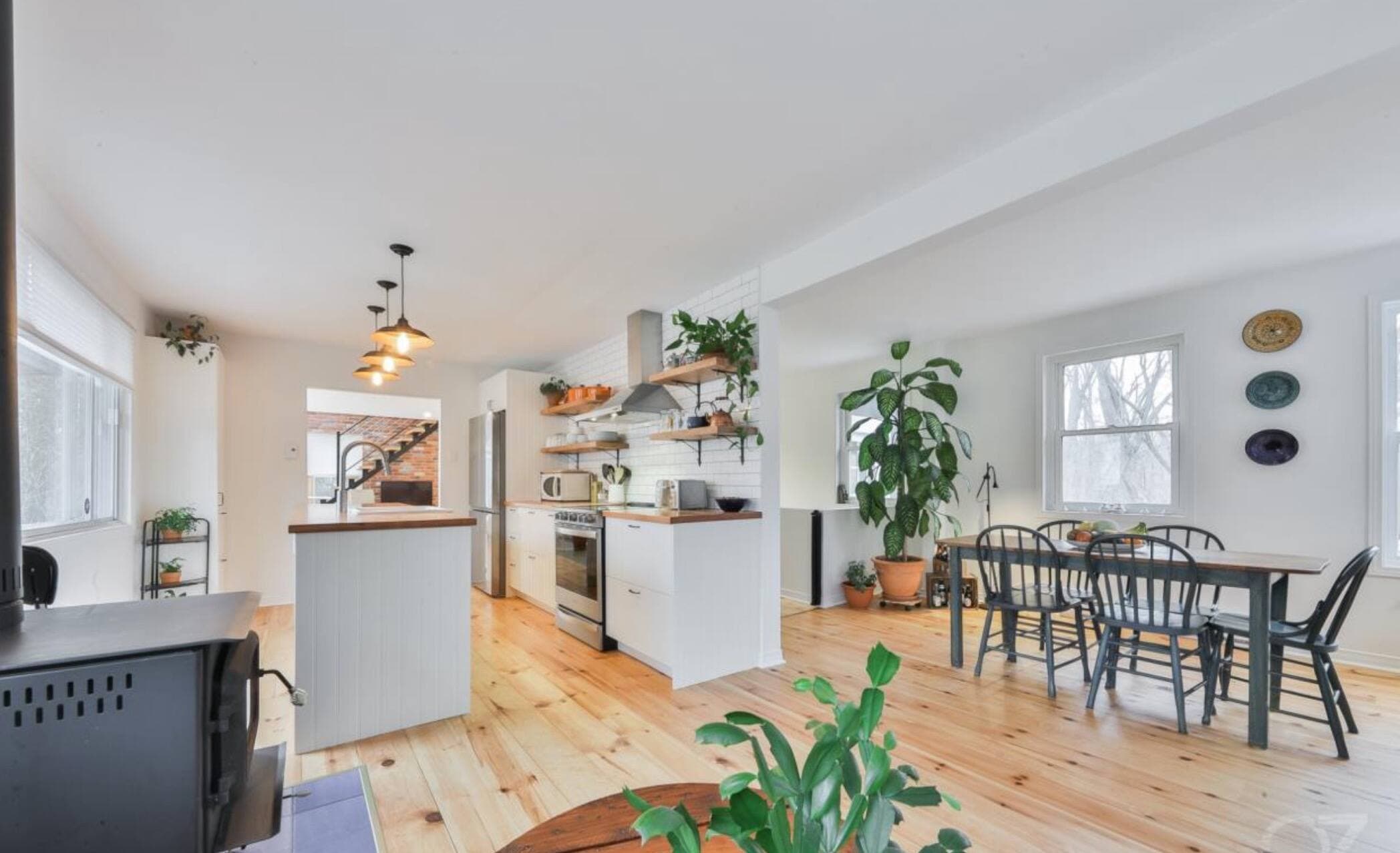 Ines Halim courtière Remax