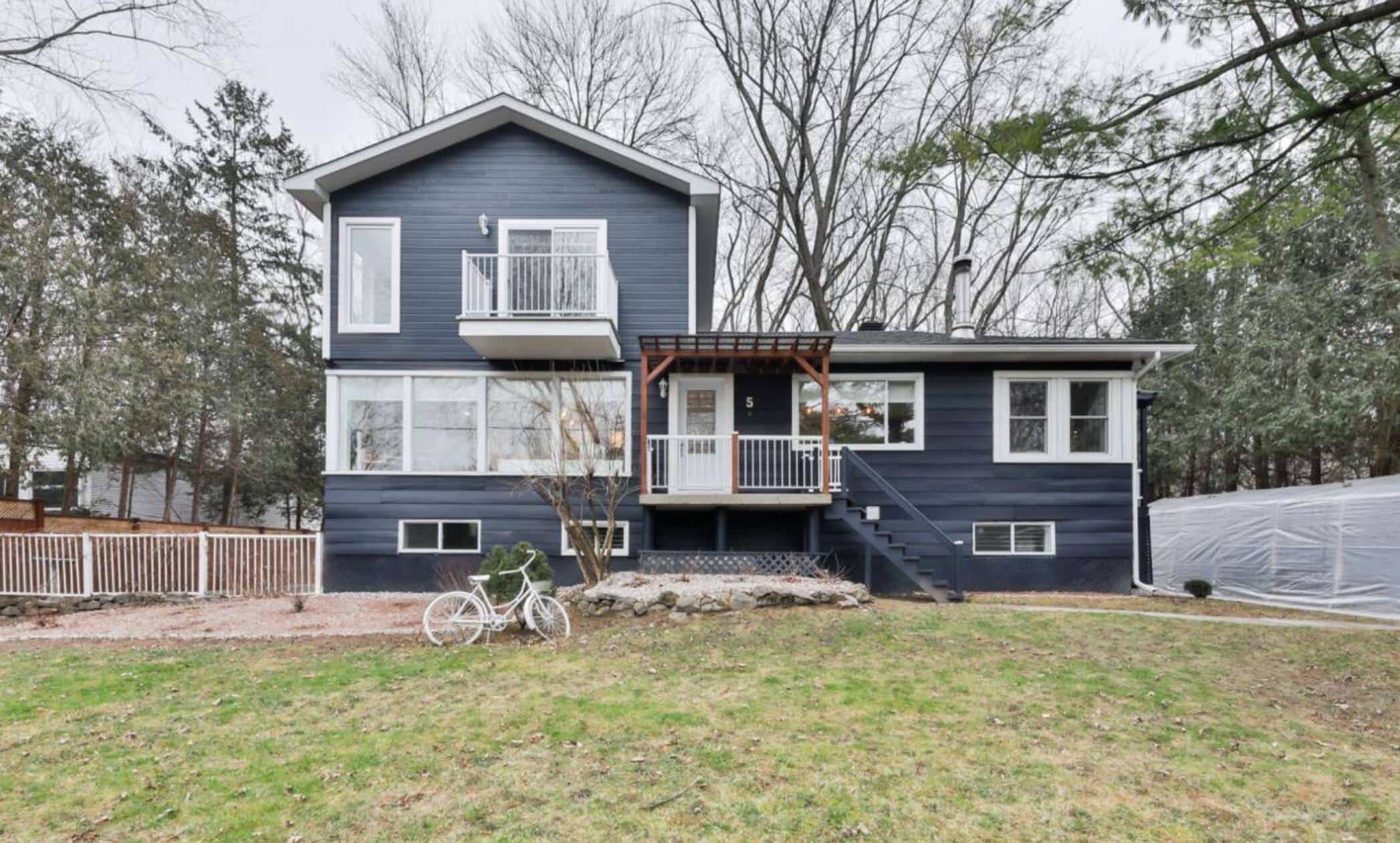 Ines Halim courtière Remax