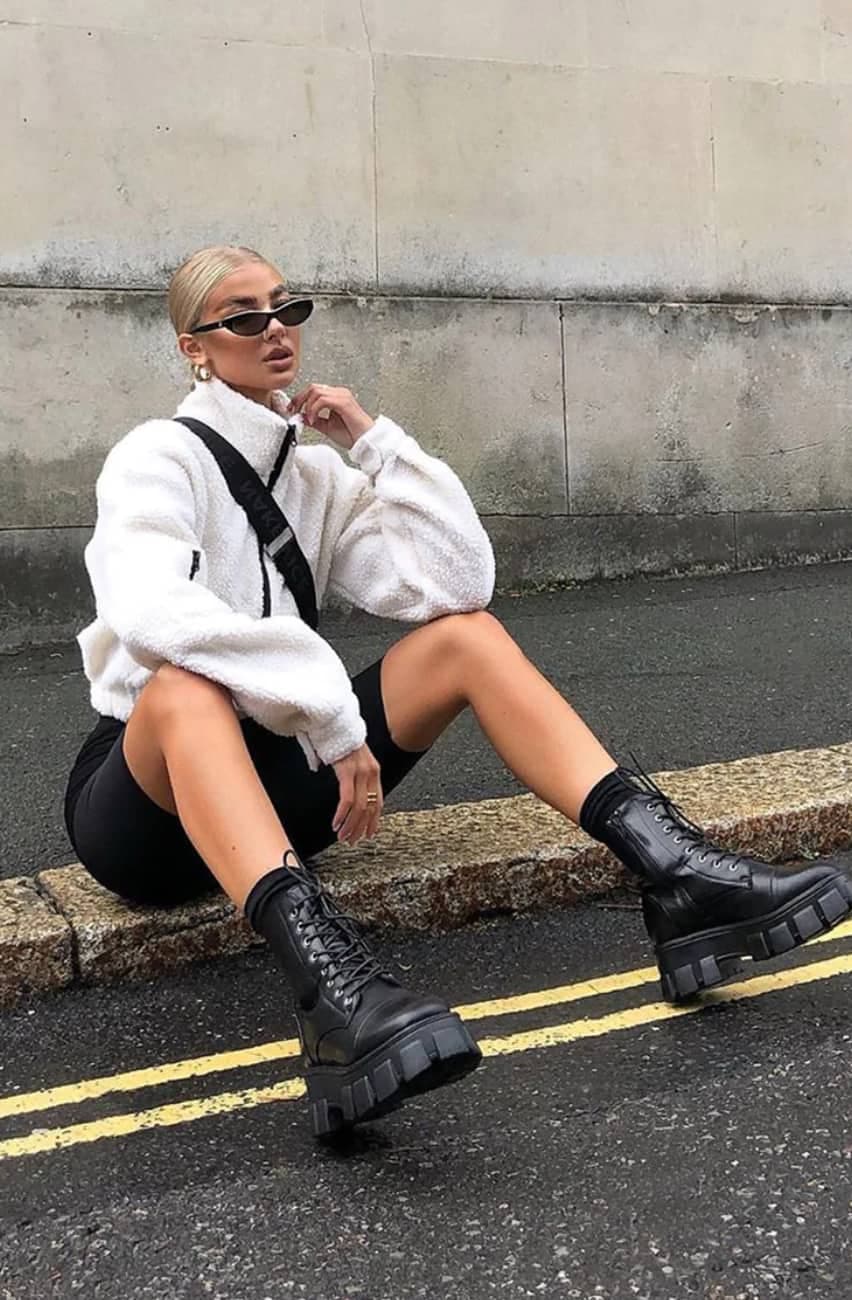 via Pretty Little Thing