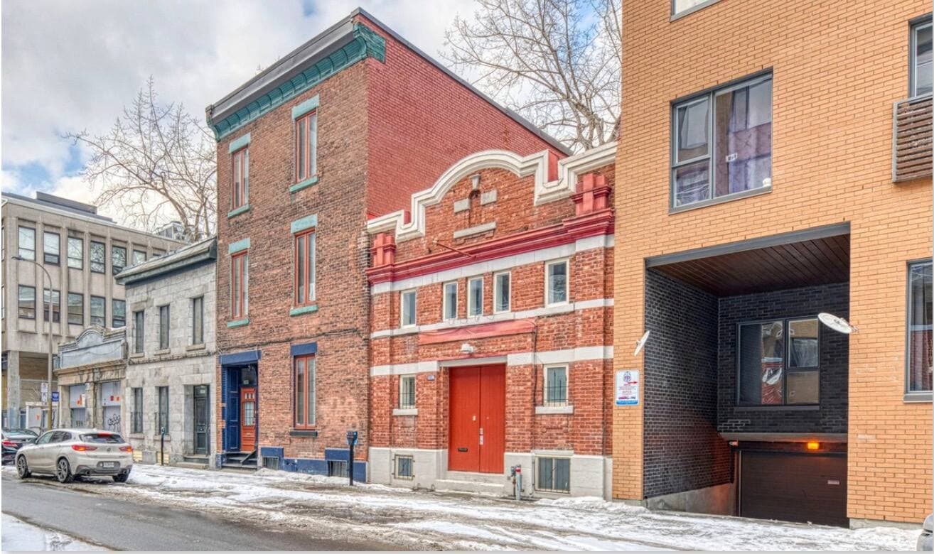 1239, Av. de l'Hôtel-de-Ville Montréal (Ville-Marie)