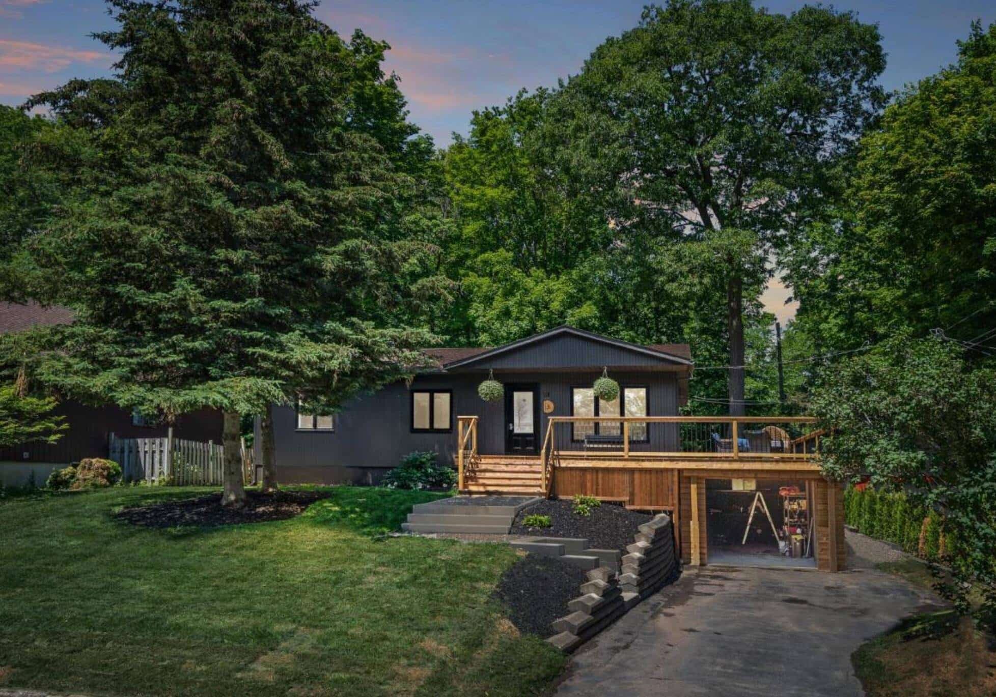 Morgan Daniels / ReMax