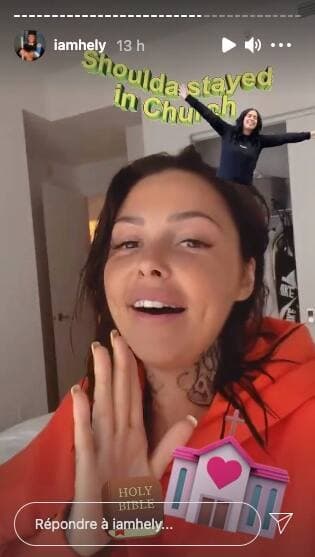 Instagram @iamhely