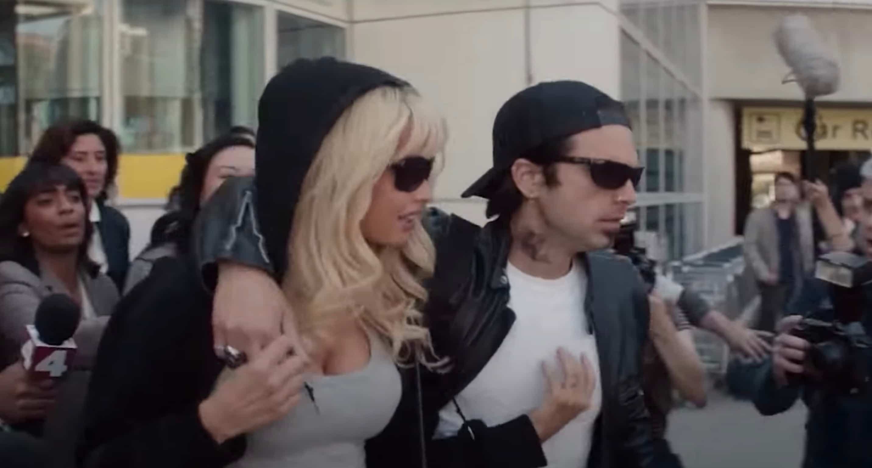 Disney s’est bien éloigné de l’univers de Mickey avec la sortie au début de l’année de «Pam et Tommy», une série biopic autour du vol de la «sextape » de la nuit de noces de l’actrice américaine Pamela Anderson et de Tommy Lee.