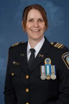 La commandante Josée Deslongchamps