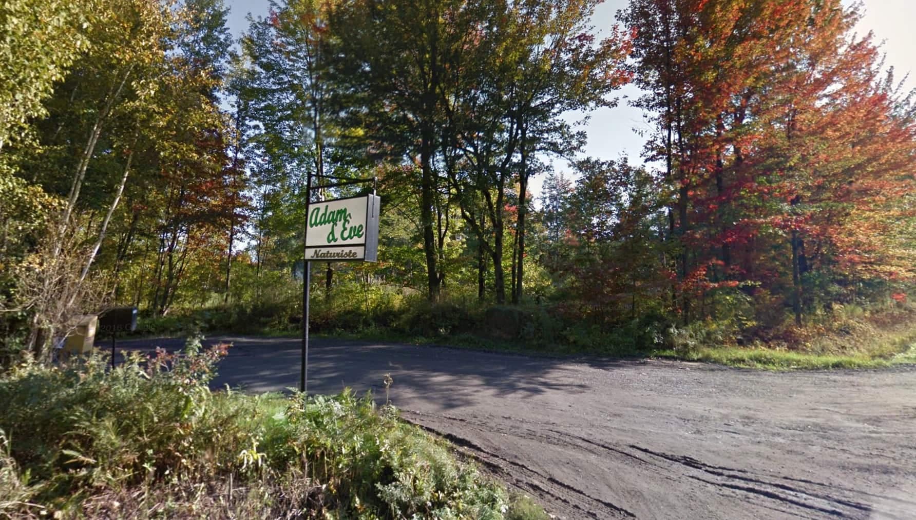 Le Club naturiste Adam et Ève