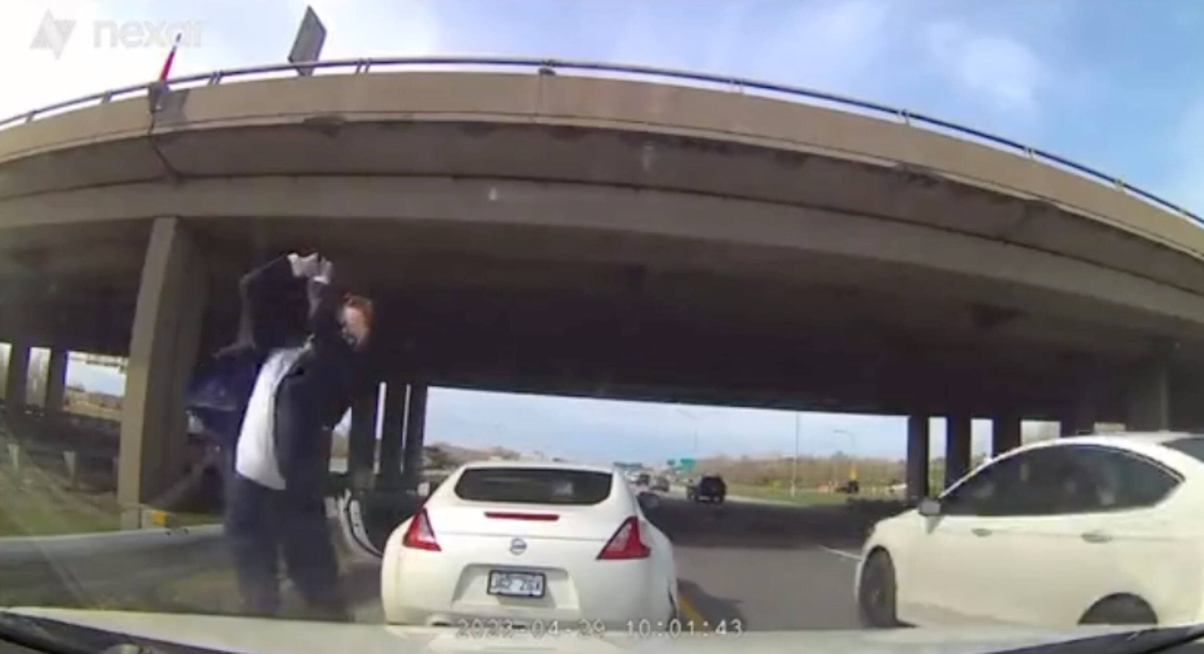 Capture d'écran d'une vidéo tirée de Twitter @immortus123