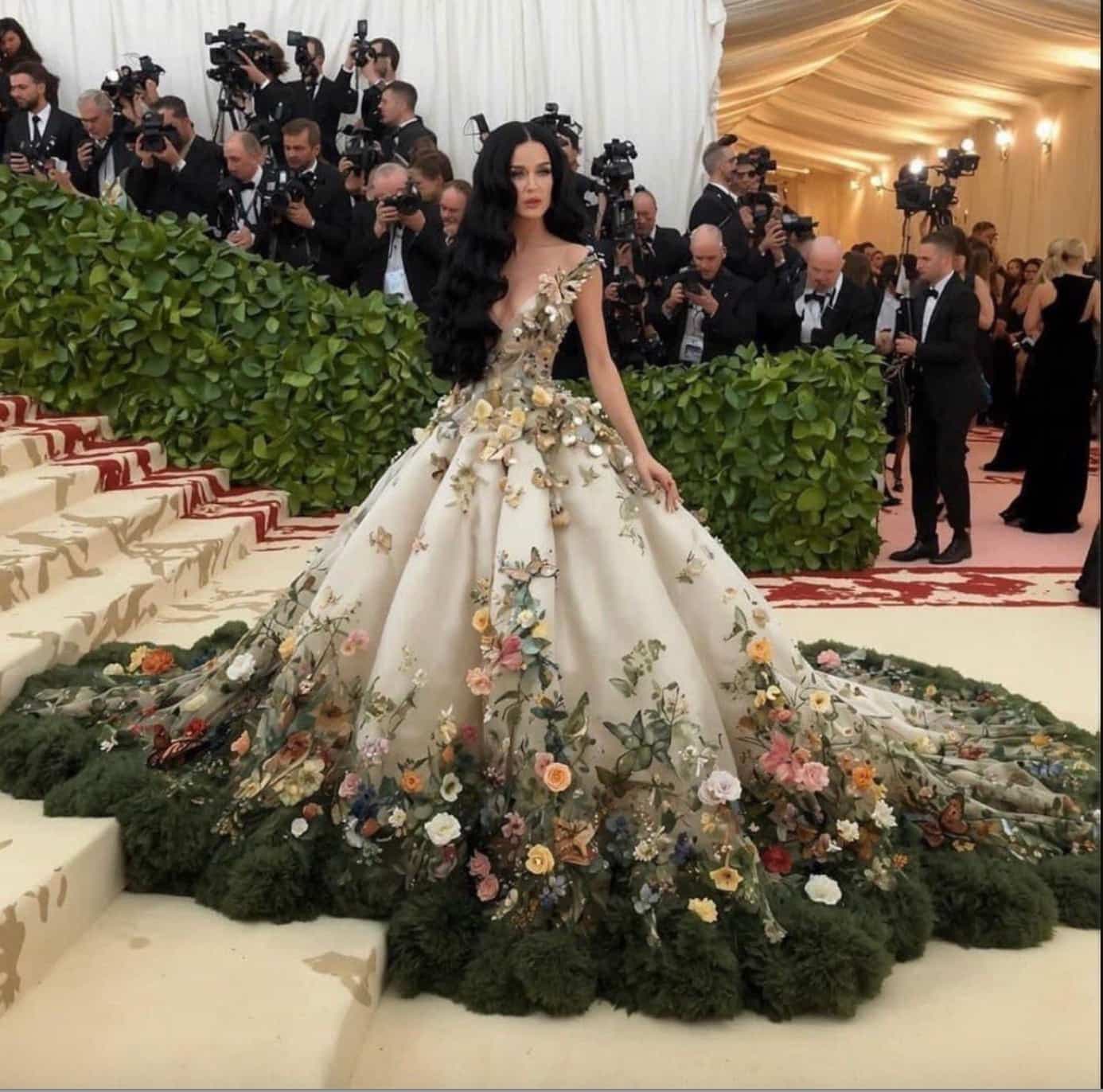 La chanteuse Katy Perry a trompé de nombreux internautes en publiant une photo d’elle truquée par intelligence artificielle sur les marches du gala du Met. Le 7 mai 2024.
