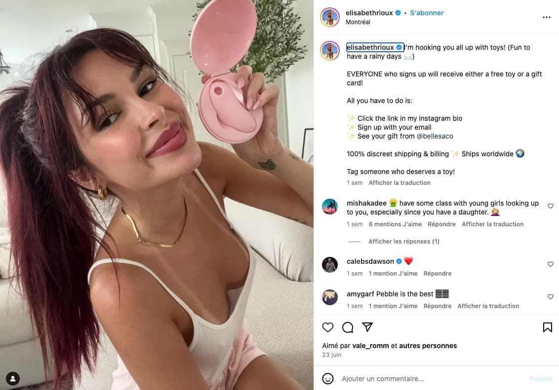 Elisabeth Rioux, une Québécoise suivie par plus de 1,4 million d'abonnés sur Instagram, faisant la promotion d'un objet sexuel.