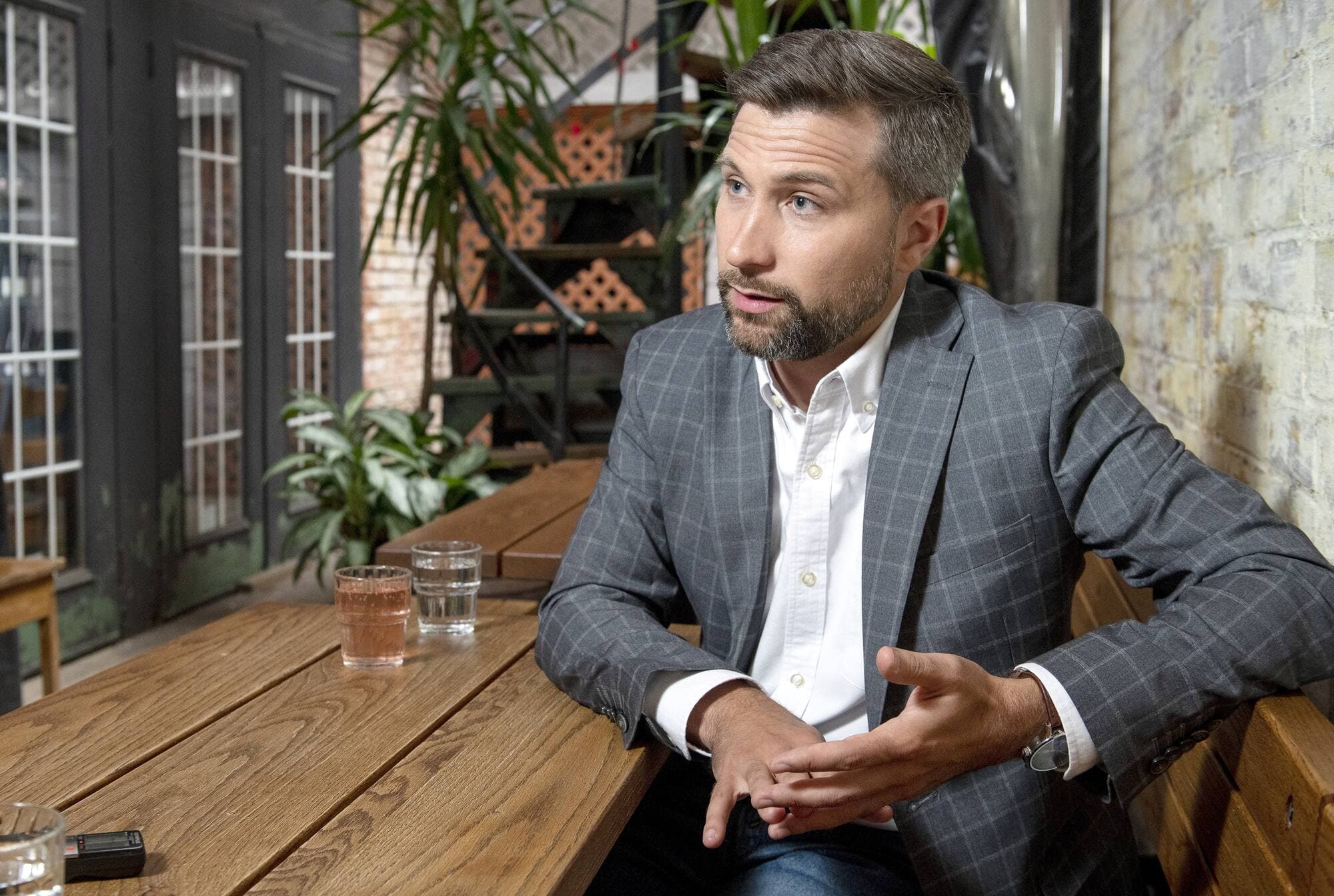 À QS, on ne peut pas critiquer les wokes... Sinon, bye bye !