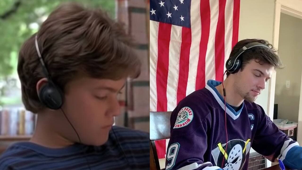 À gauche, Charlie Conway (Joshua Jackson) et à droite, Lawson McDonald