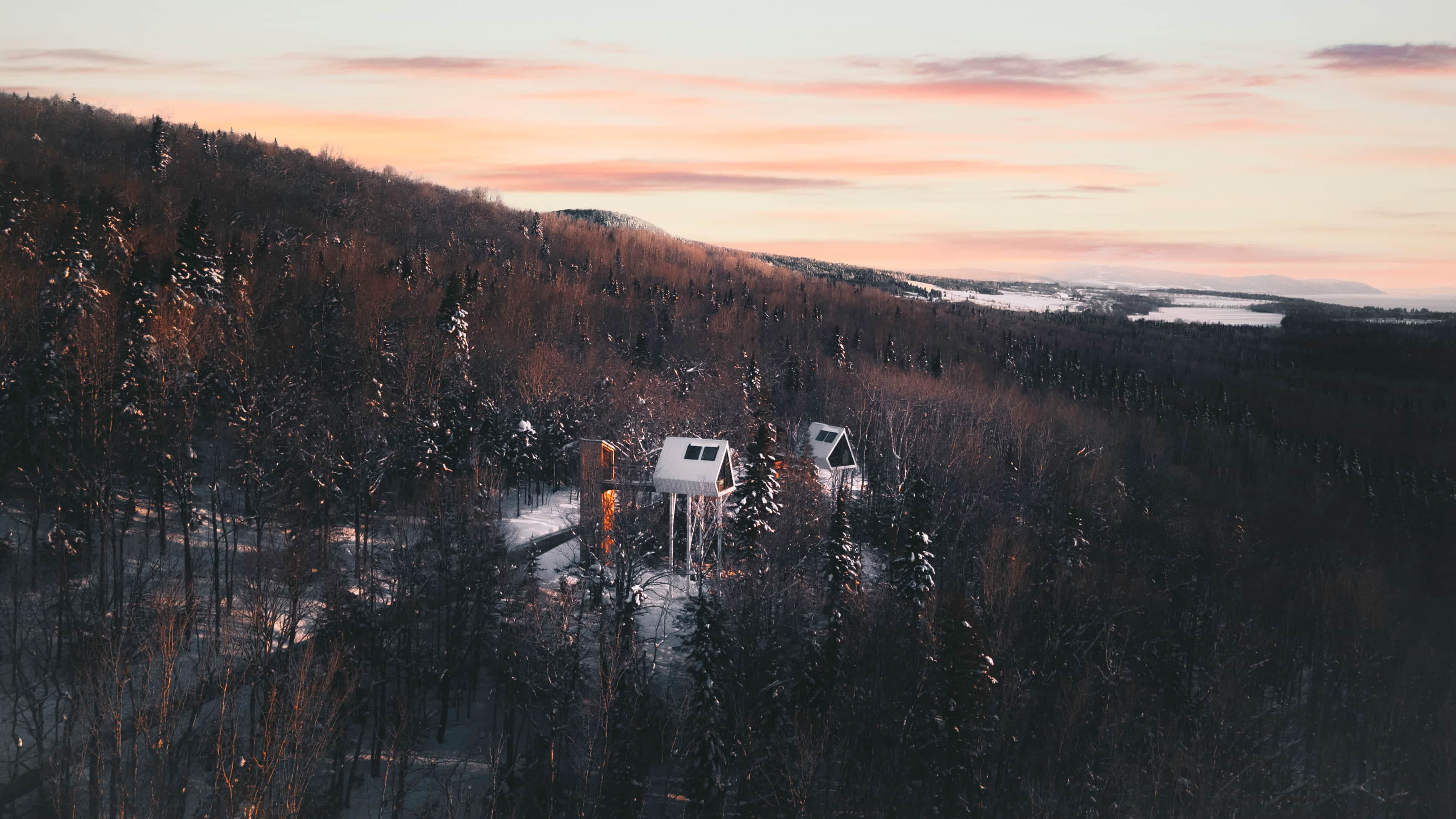 @jonanthonyjames / @yulneverroamalone