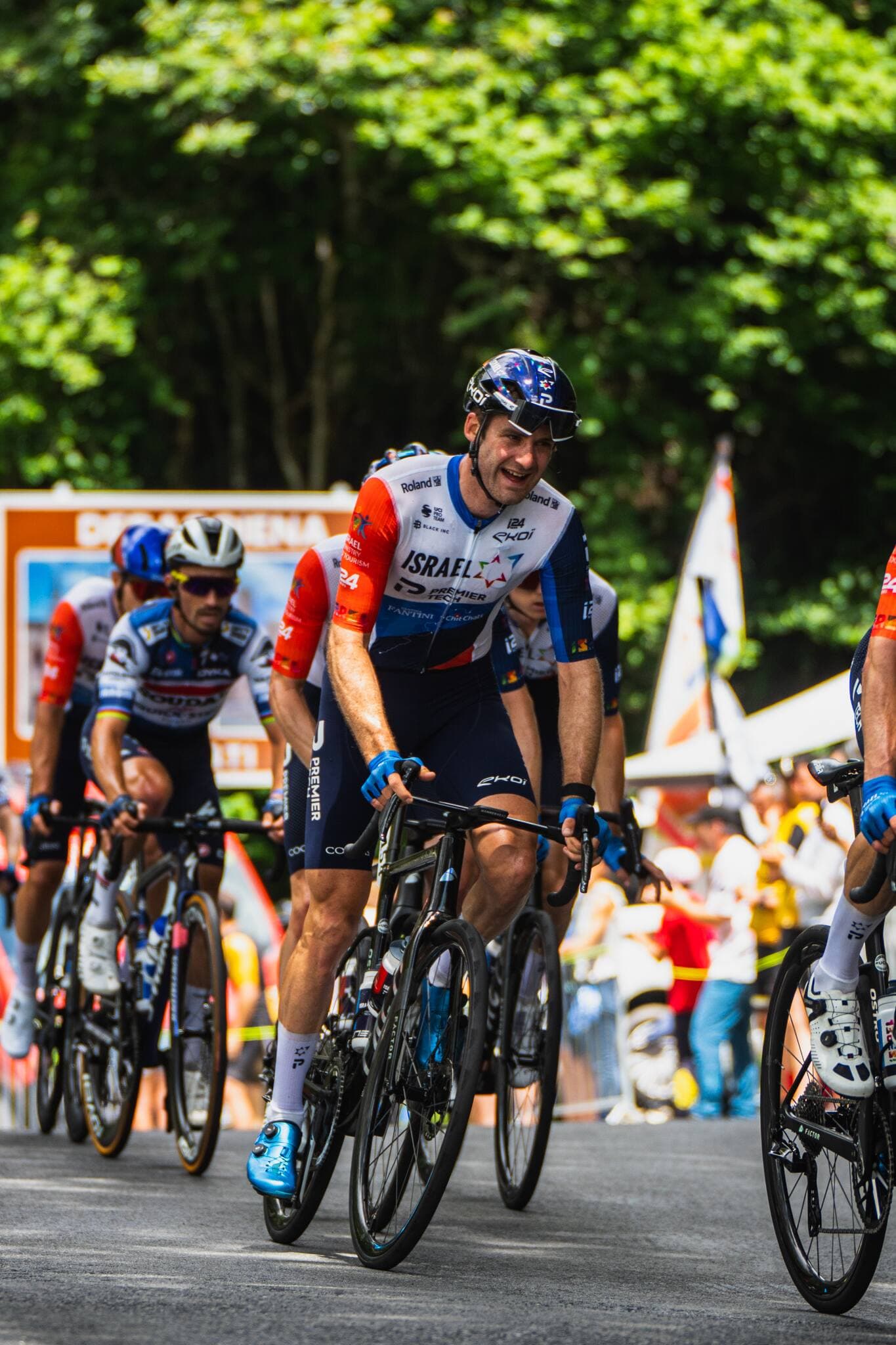 Hugo Houle à l'effort pendant la 2e étape du 110e Tour de France