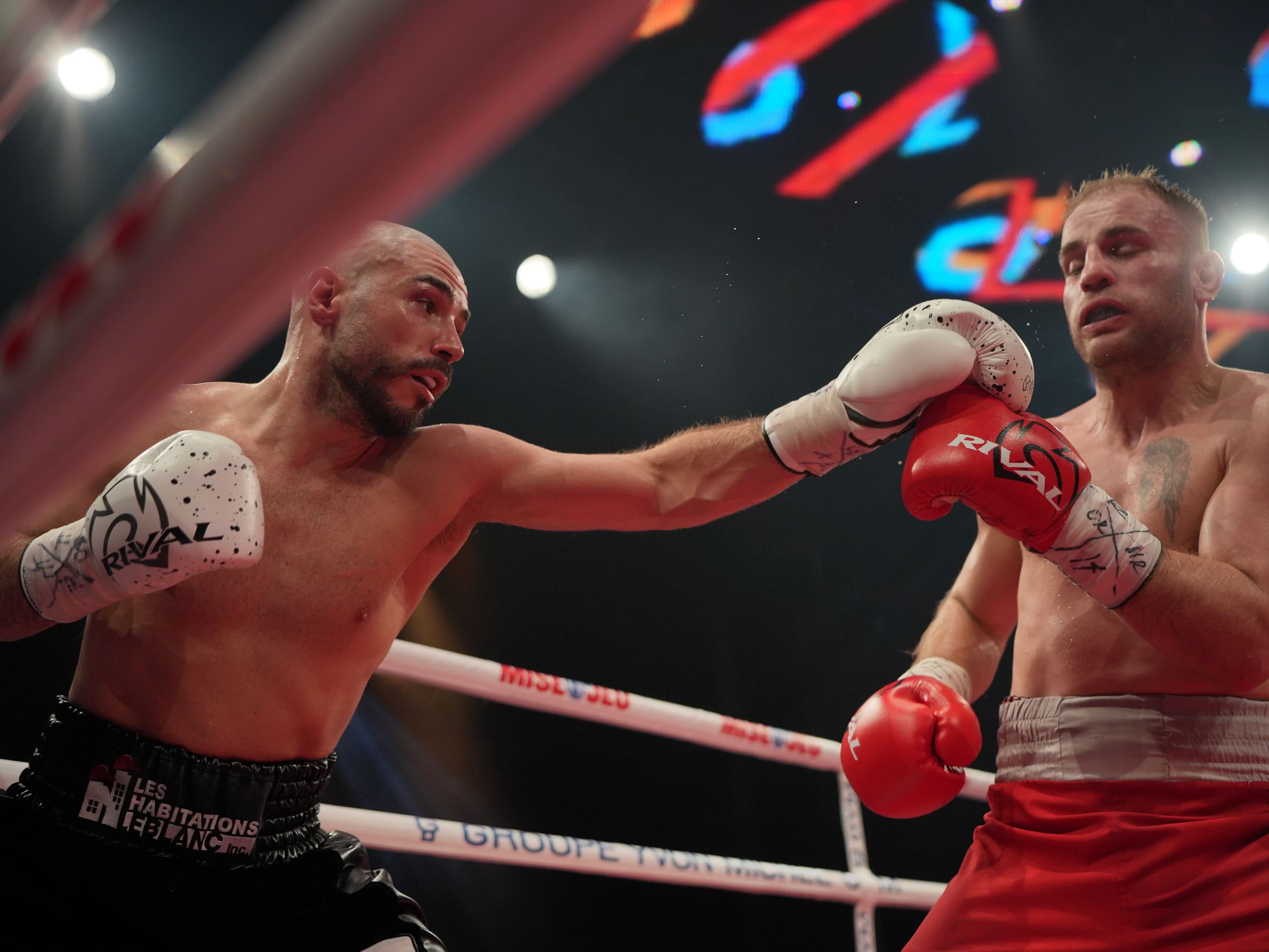 Mathieu Germain l'a emporté par décision unanime.