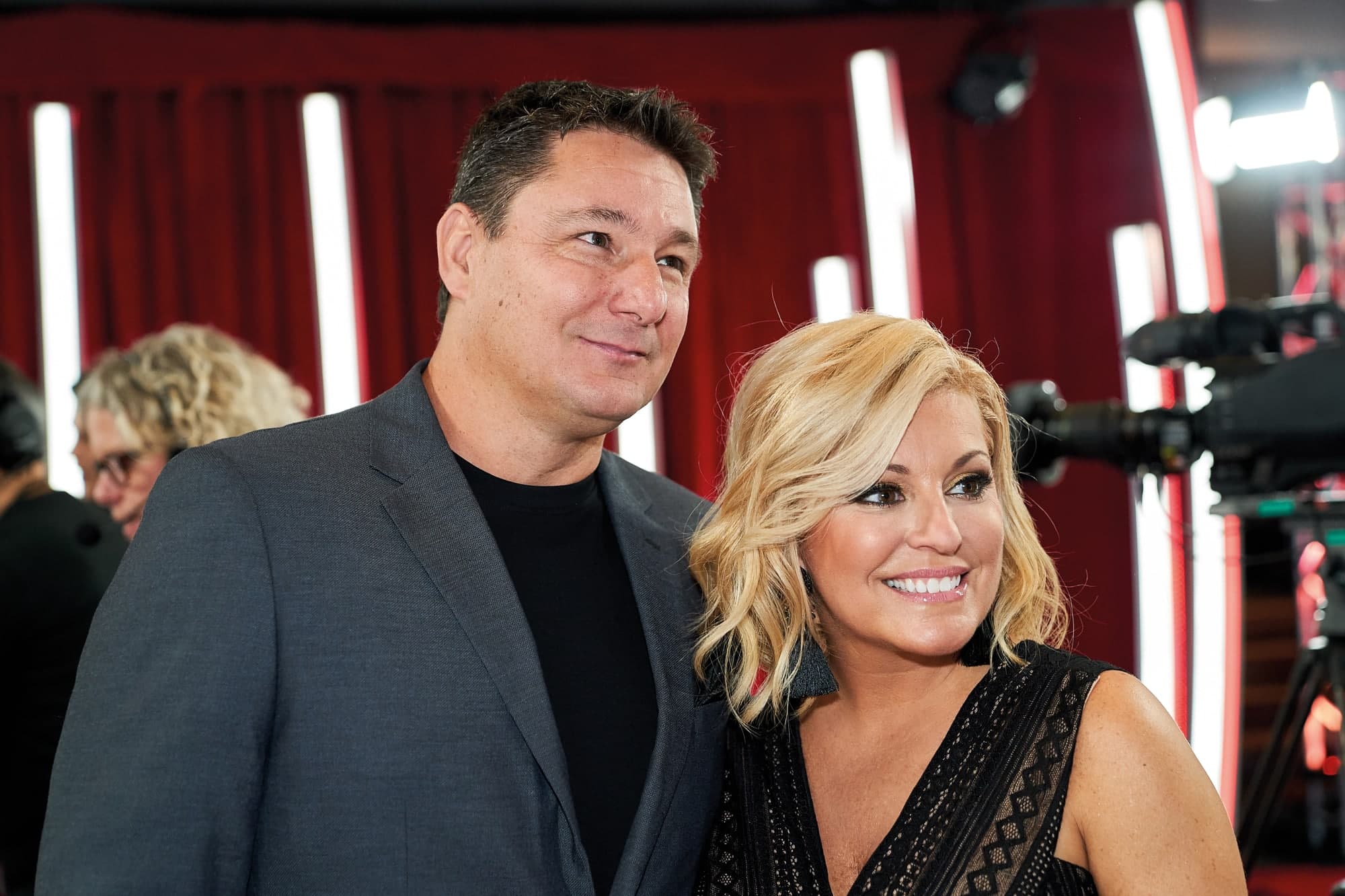 En compagnie de Carl Bazinet, avec qui elle célébrera cette année ses 20 ans de mariage.