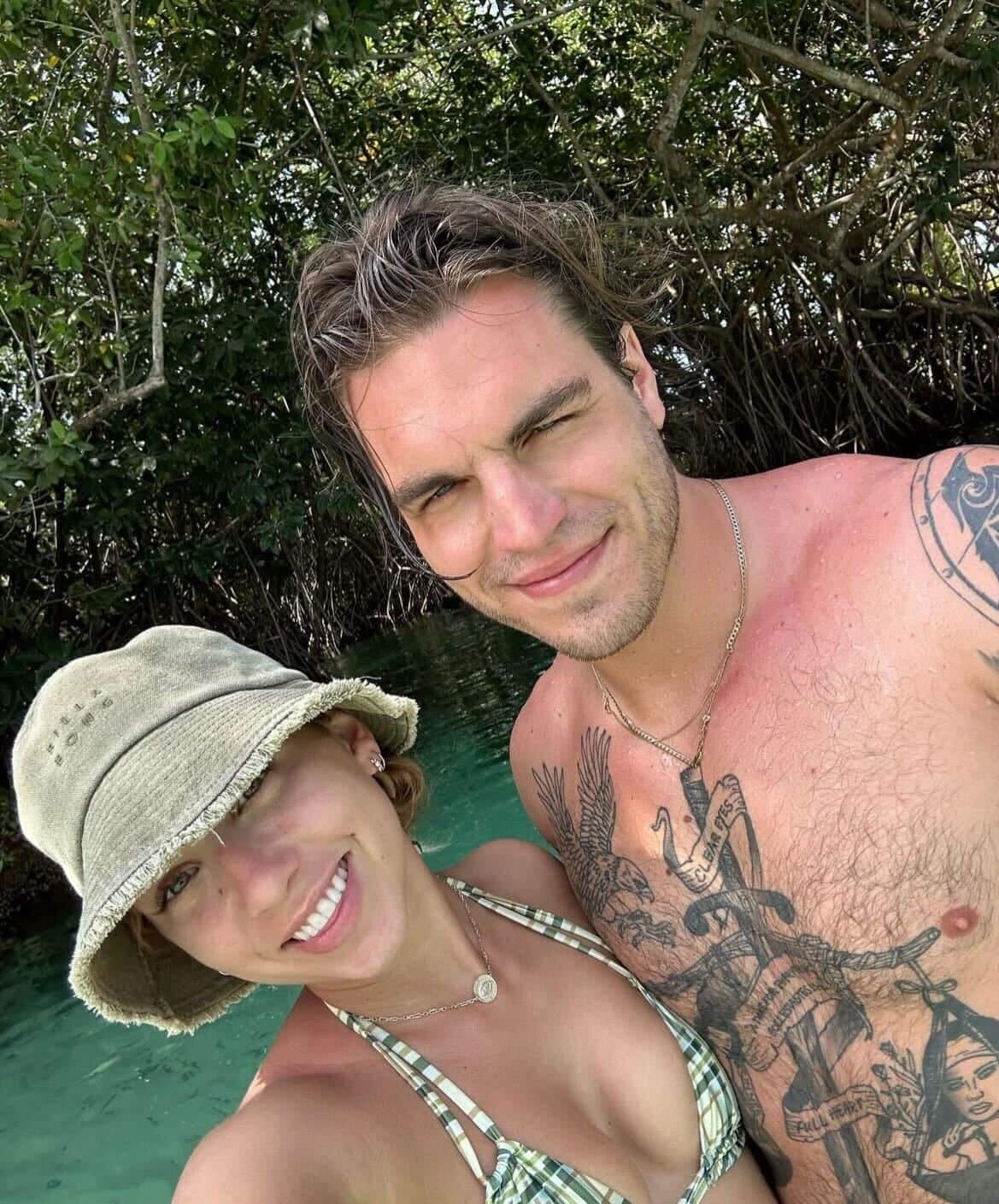 INSTAGRAM / CATHBASTIEN