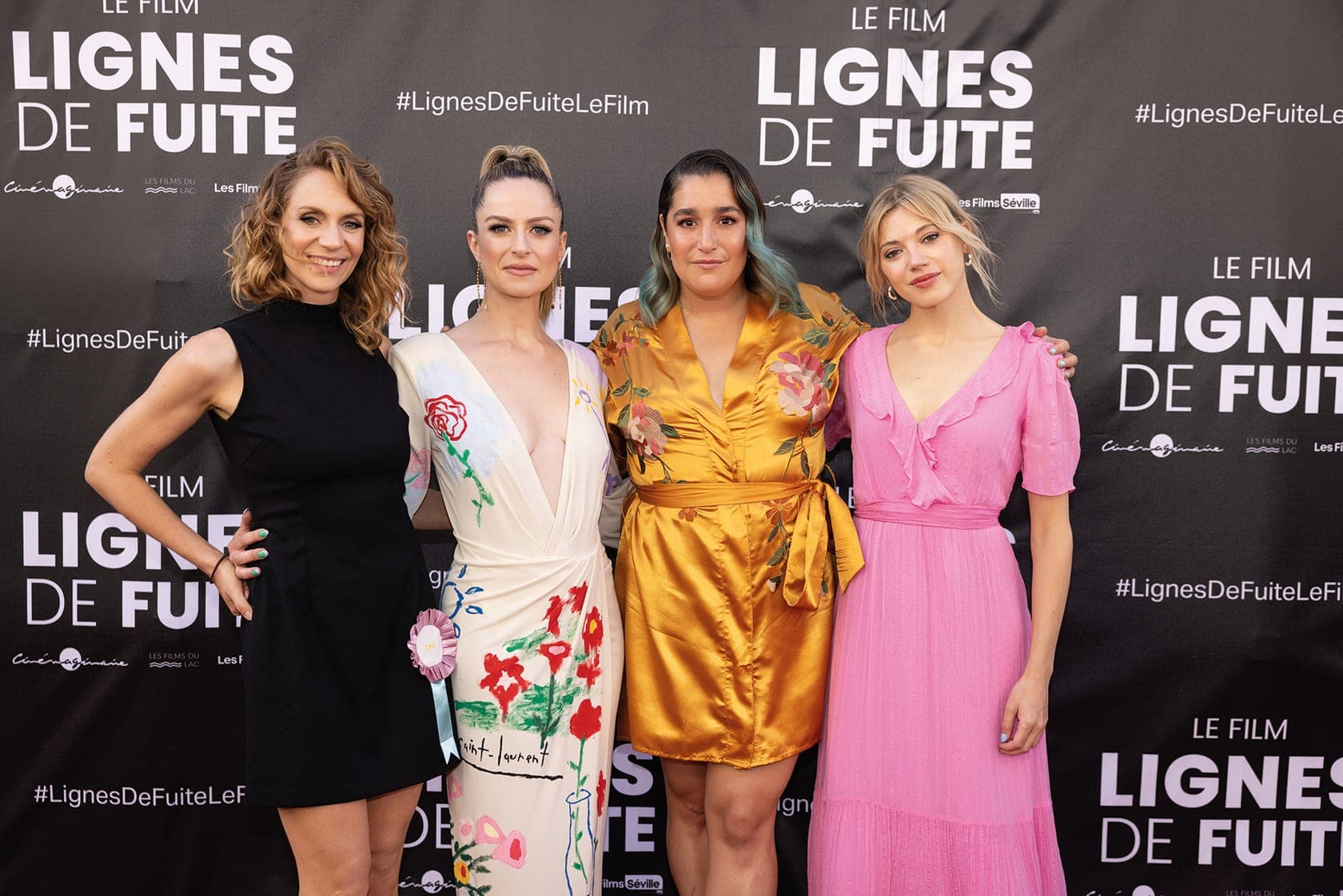 Avec Léane Labrèche-Dor, Catherine Chabot et Victoria Diamond, ses complices du film Lignes de fuite.