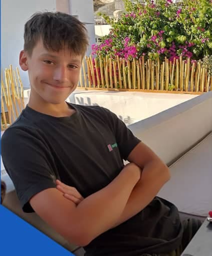 Le jeune Murray Dowey s'est enlevé la vie à 16 ans après avoir été victime de sextorsion sur Instagram en 2023. Ses parents poursuivent Meta.