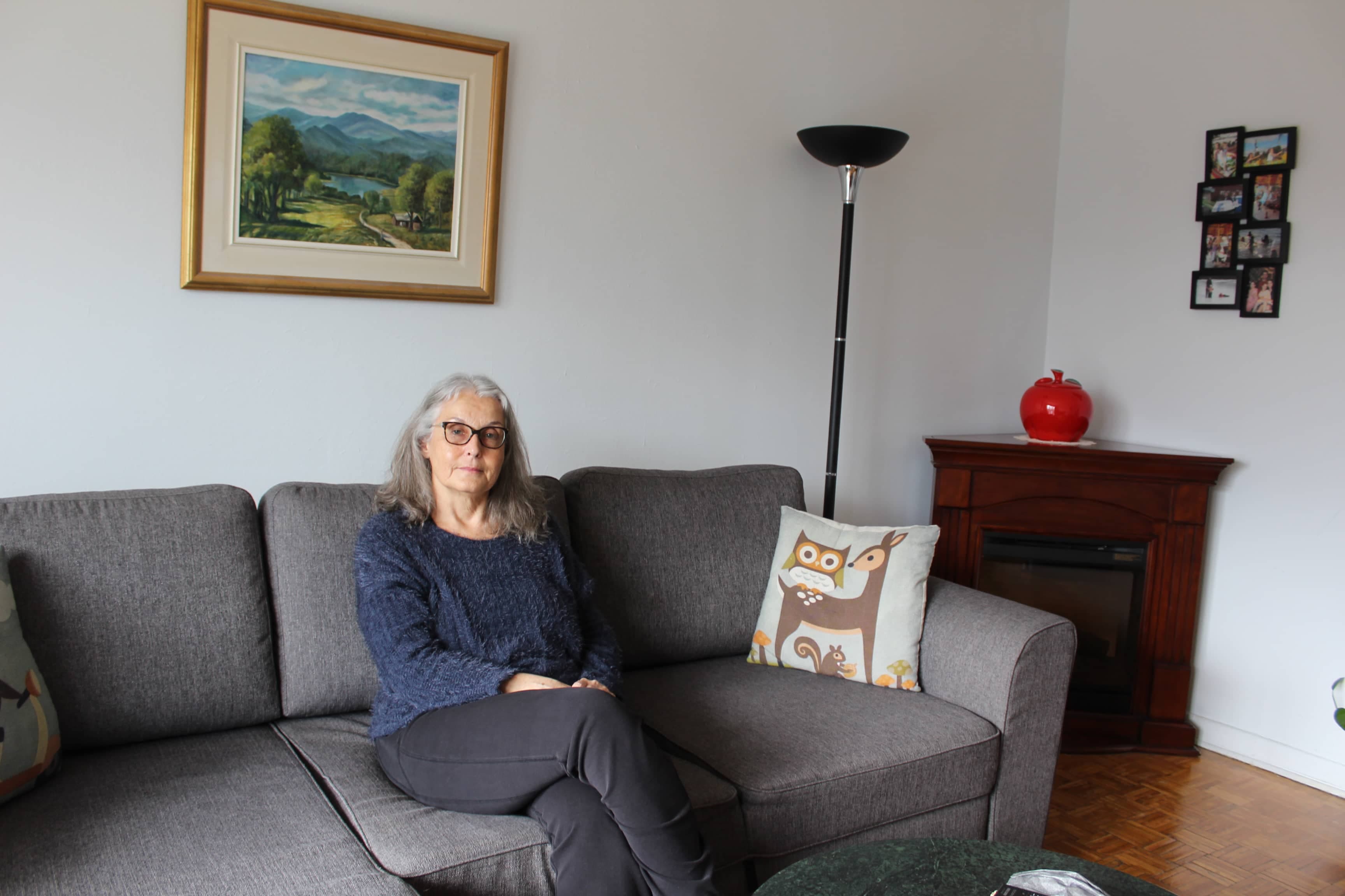 Renée Thifault dans son 2 1/2 du Manoir Lafontaine