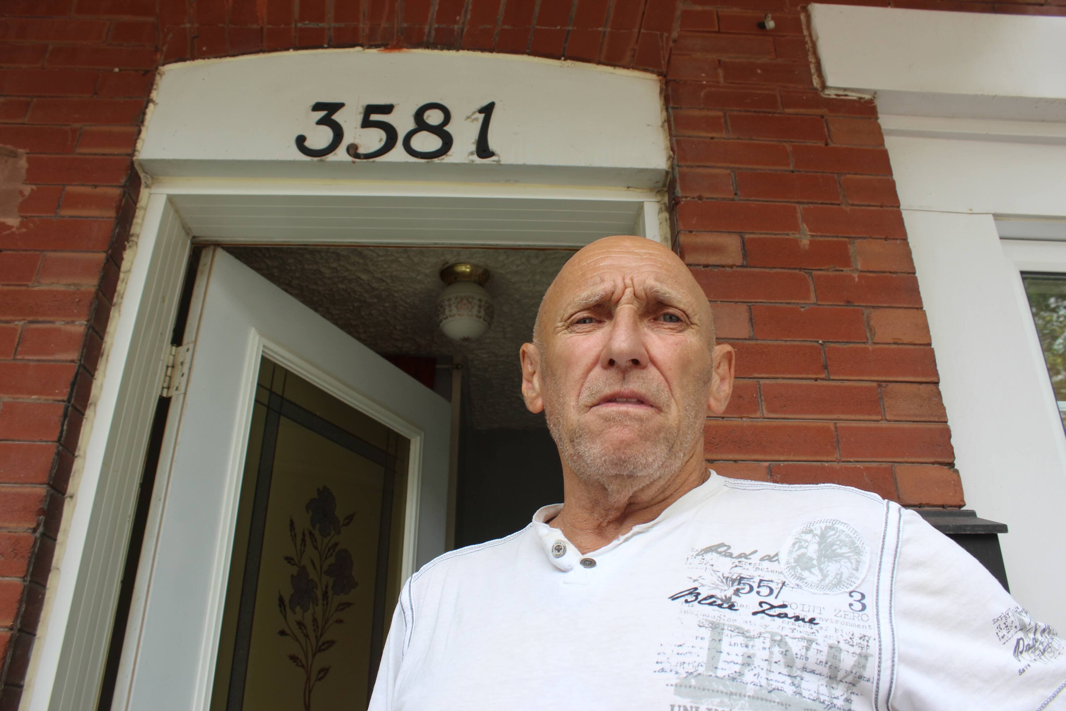 Le locataire Steven Cochrane devra quitter son logement au 1er juillet, même s'il n'a encore rien trouvé pour l'instant.