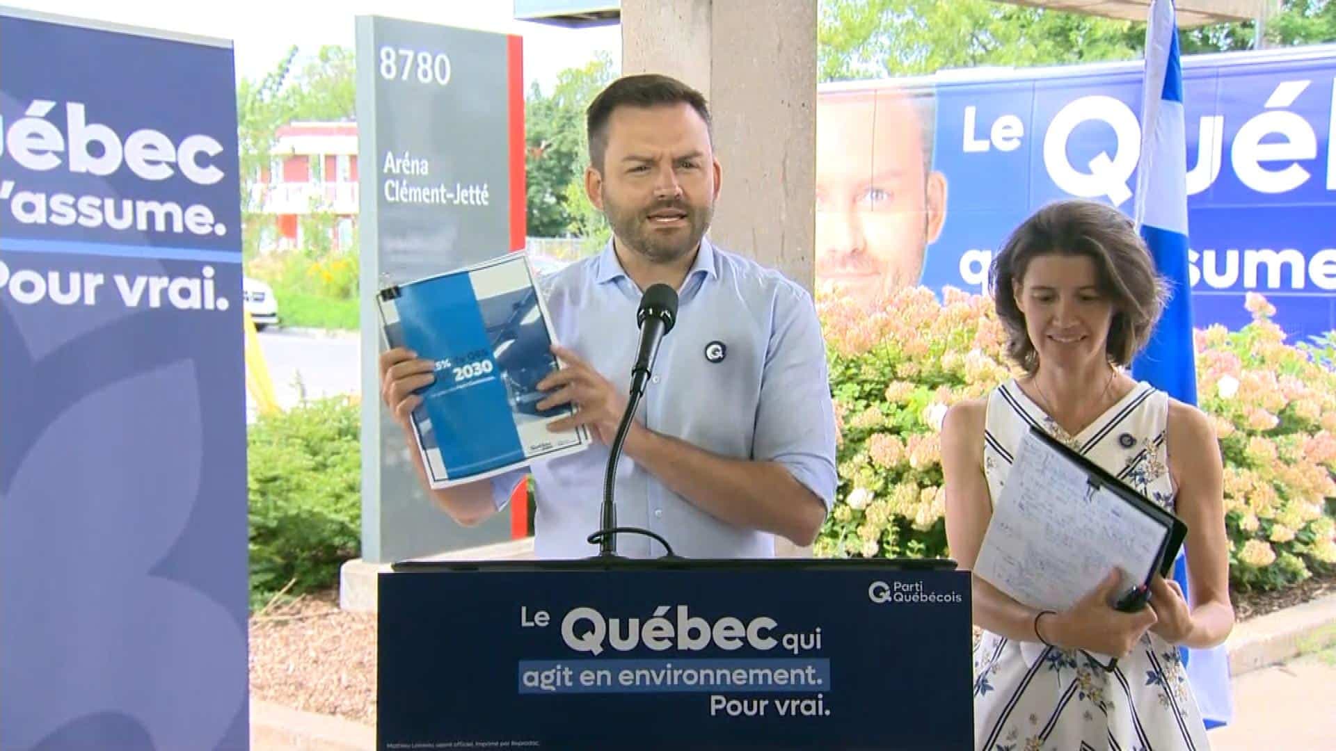 Le chef Paul St-Pierre Plamondon et la candidate dans Taschereau Jeanne Robin.