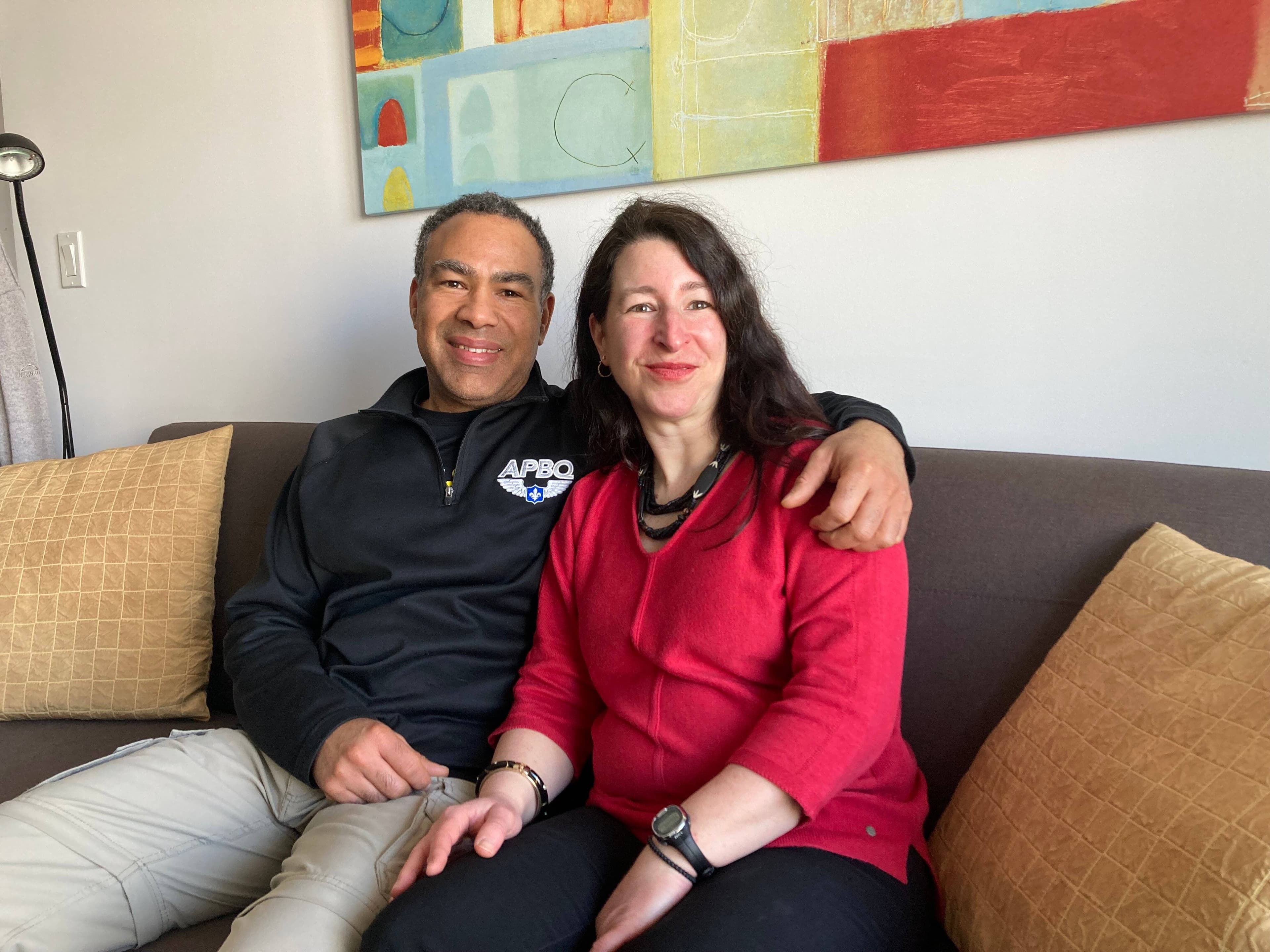 Danny Jeannot et Jinny Jobin dans leur condo du développement Zibi, à Gatineau