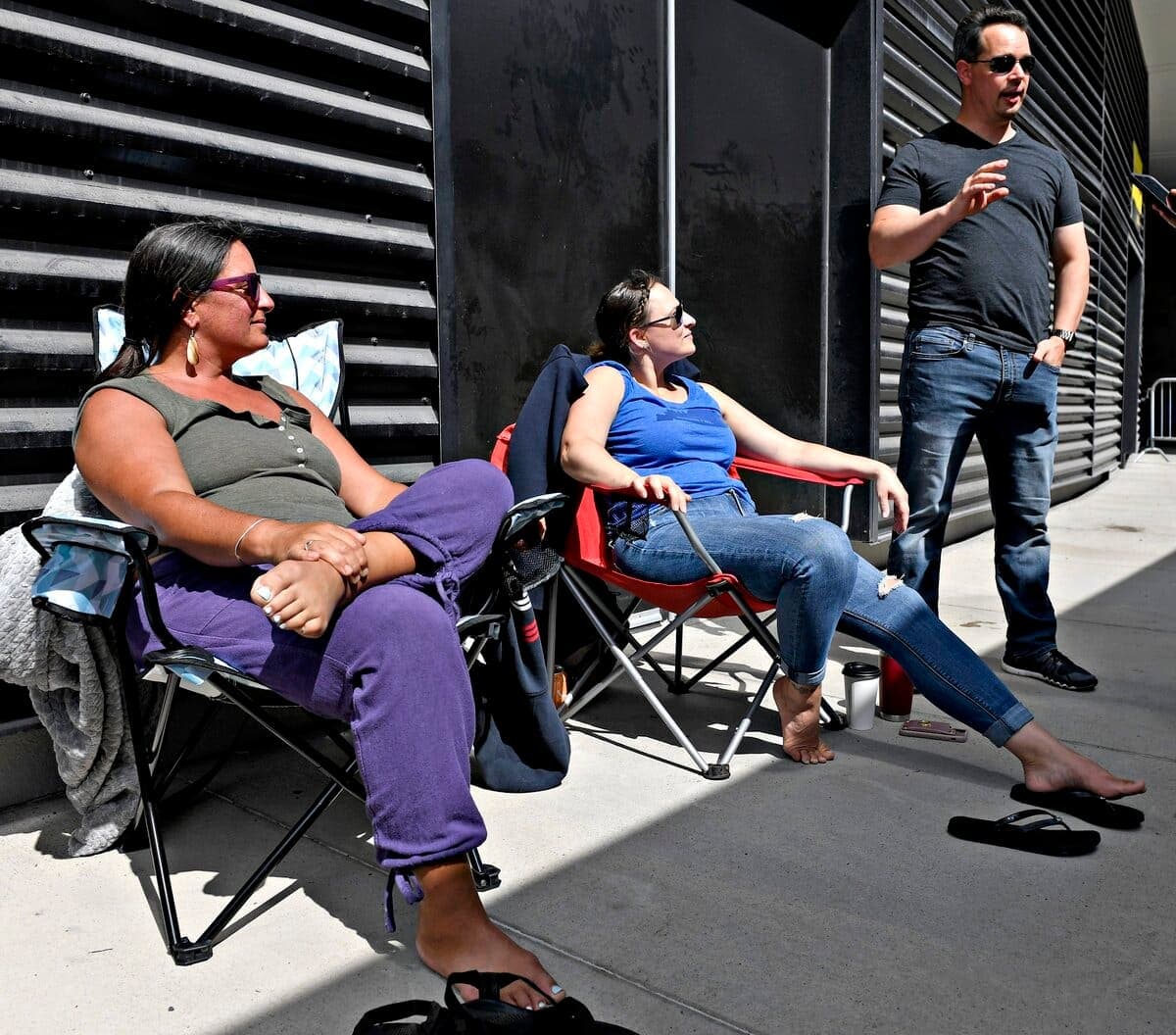 Ces admirateurs venus du Maine vont aussi dormir deux nuits dehors pour voir leurs favoris de près.