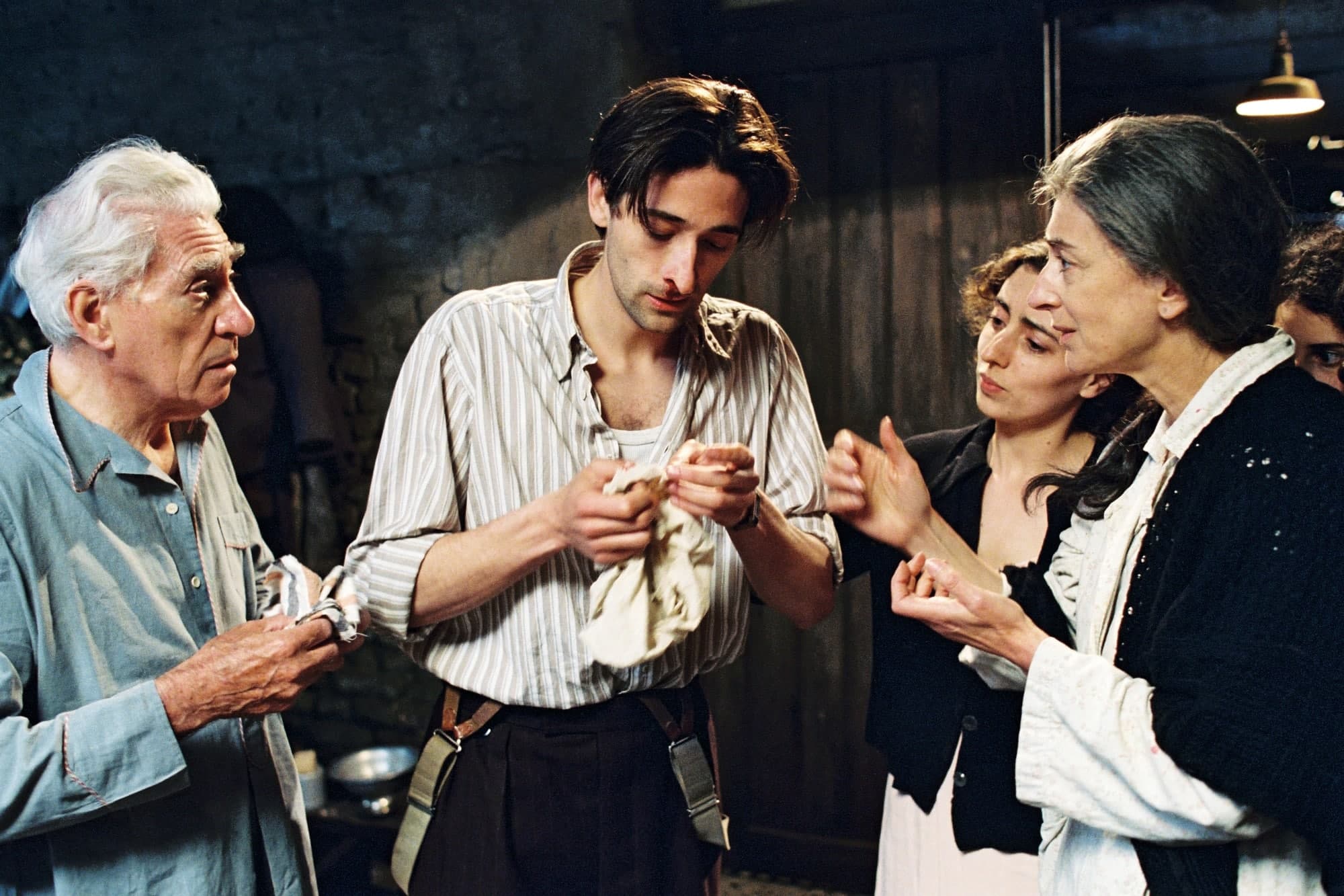 Frank Finlay, Adrien, Julia Rayner et Maureen Lipman.
