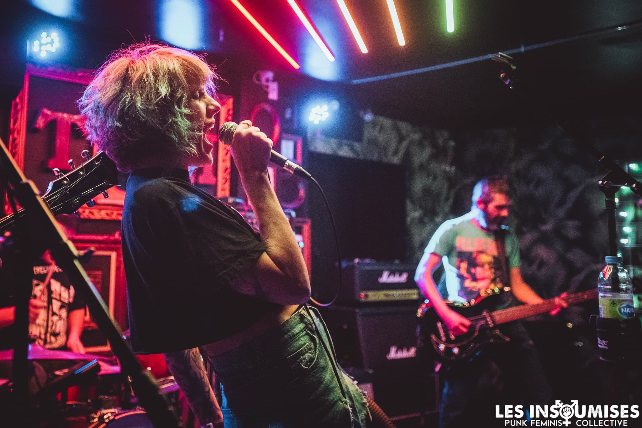 Le groupe Chire durant l'événement Bash the Patriarchy, organisé à l'occasion du 3e anniversaire du collectif Les Insoumises.