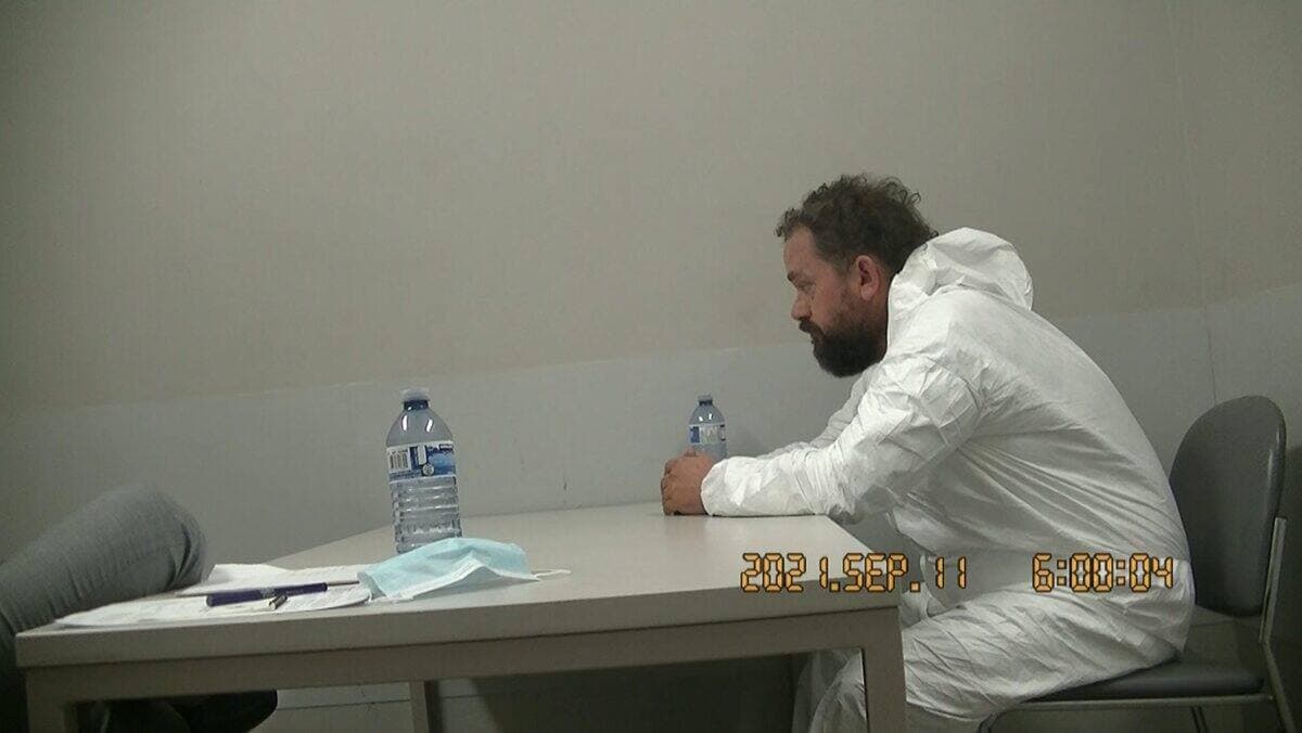 Martin Lévesque, accusé de meurtre, lors de son interrogatoire au poste de la Sûreté du Québec à Pont-Rouge, le 11 septembre 2021.