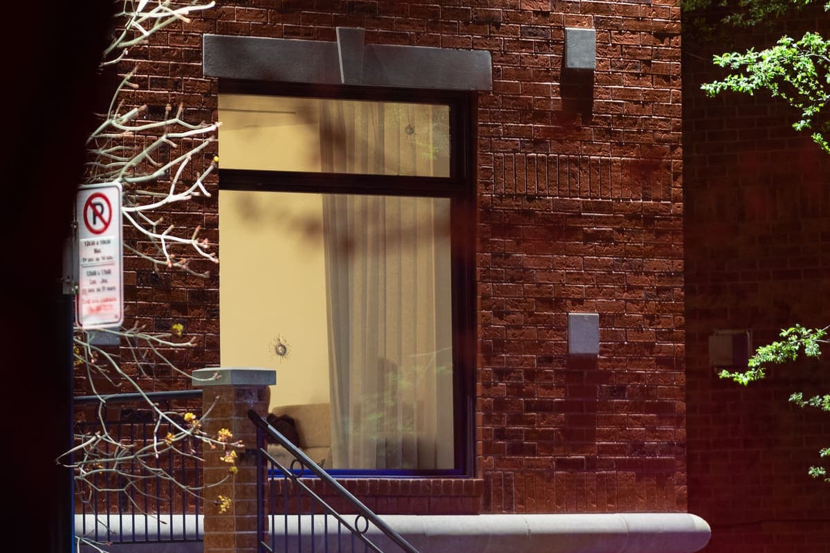 Des coups de feu ont été tirés dimanche soir sur la résidence d’un associé de A5 Hospitality, qui exploite des bars et des établissements festifs très en vue dans le grand Montréal.