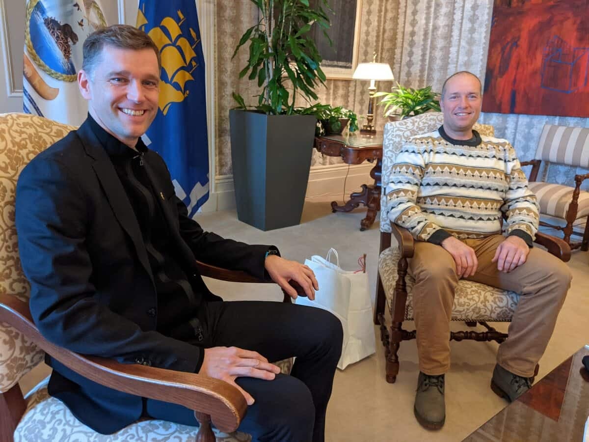 Le maire de Québec, Bruno Marchand, et le Grand Chef, Rémy Vincent.