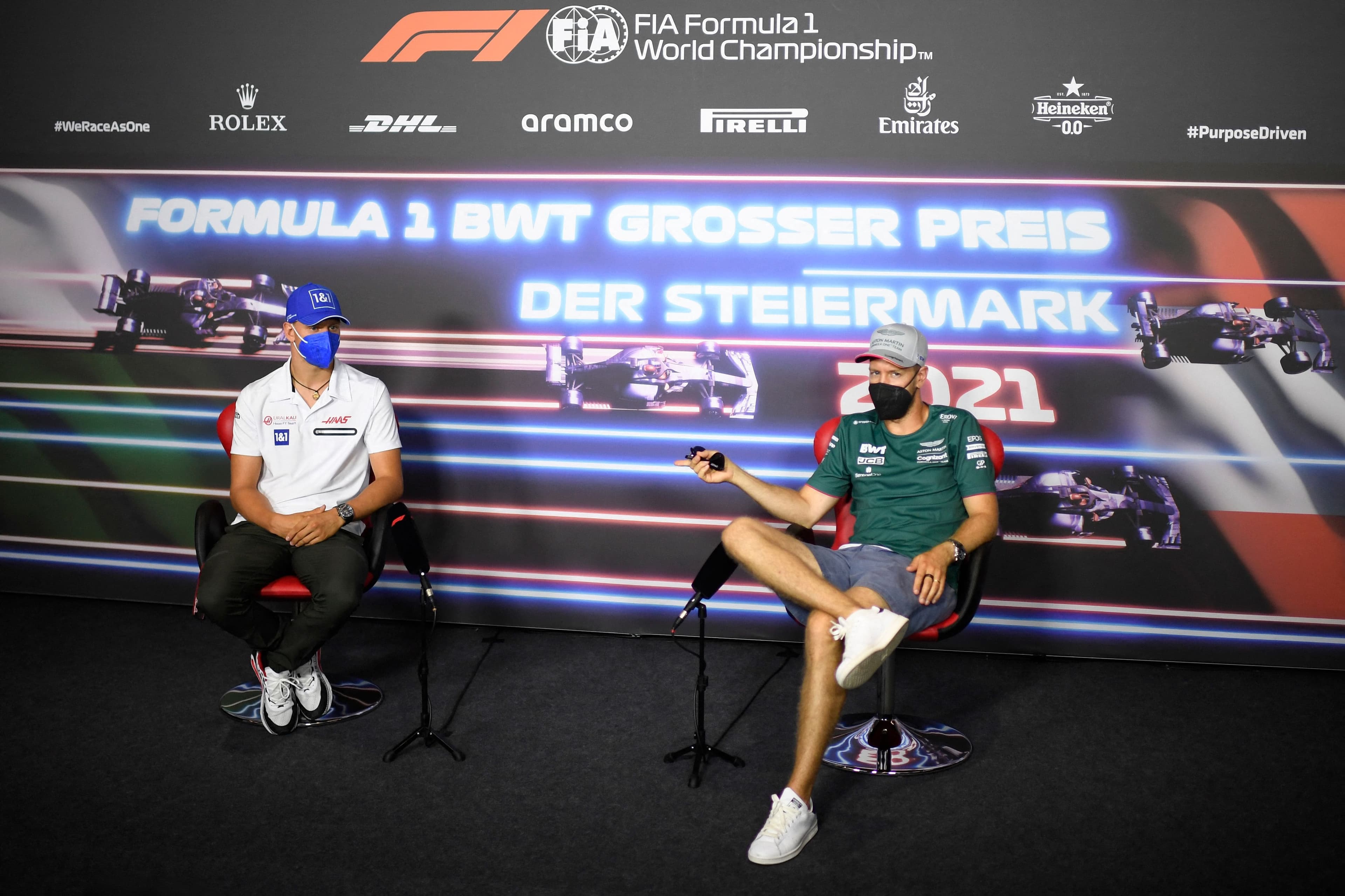 Mick Schumacher et Sebastian Vettel.