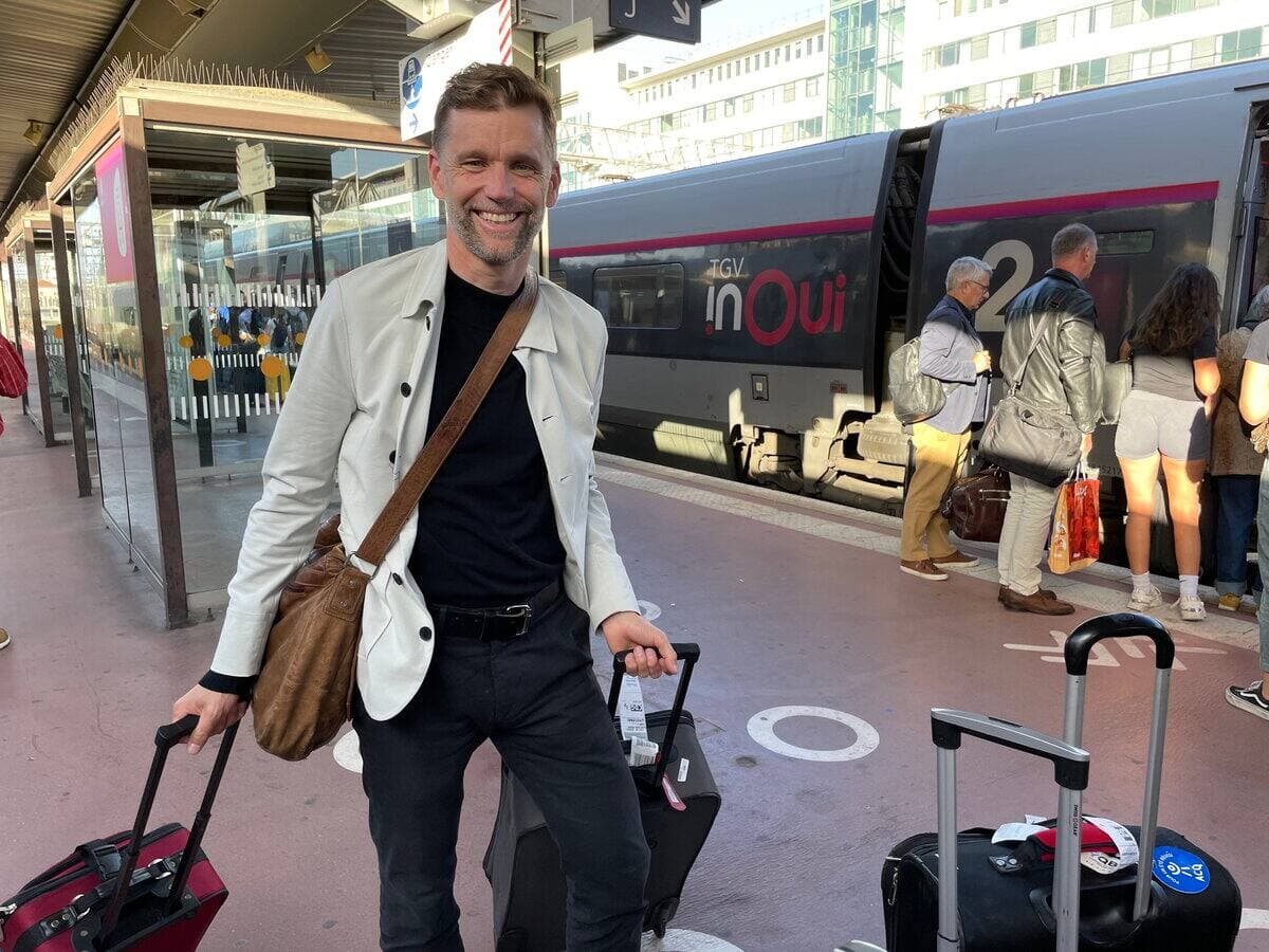 Le maire de Québec, Bruno Marchand, est arrivé samedi soir à Lyon, en France.