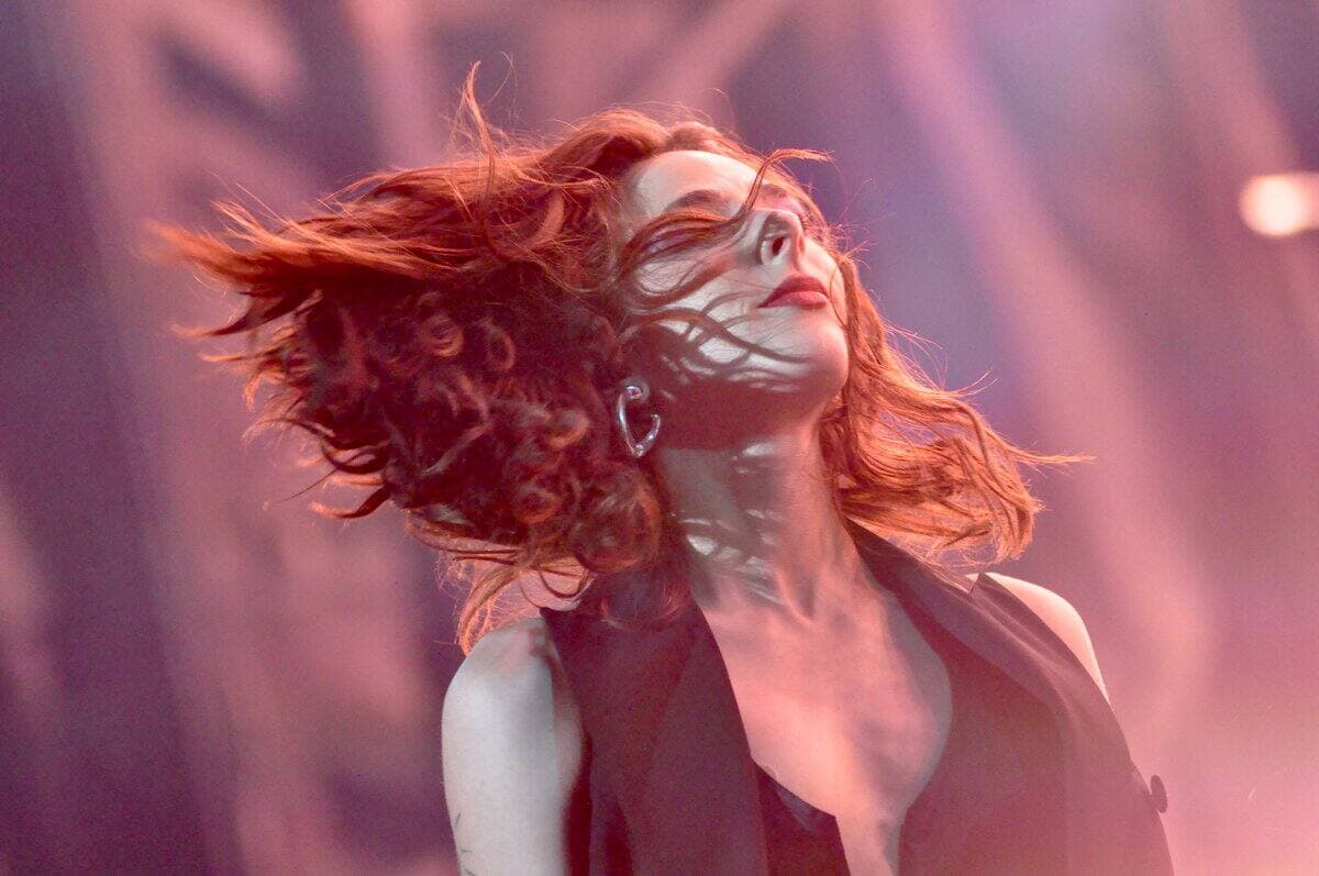 Ariane Roy a chanté des classiques de Céline Dion au Festival d’été, dimanche soir.