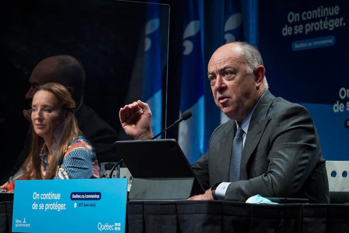 Le ministre de la Santé, Christian Dubé, a reporté hier l’entrée en vigueur de la vaccination obligatoire du personnel de la santé. En conférence de presse, il a annoncé que les employés du réseau de la santé auront un mois de plus pour obtenir leurs deux doses de vaccin contre la COVID-19.