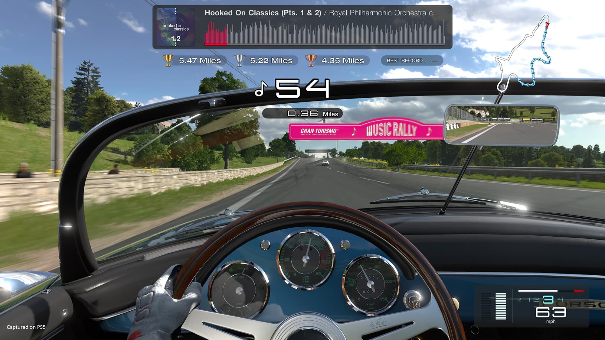La musique est au cœur de Gran Turismo 7, avec notamment le nouveau mode Music Rally, conçu pour conduire paisiblement en écoutant des chansons.