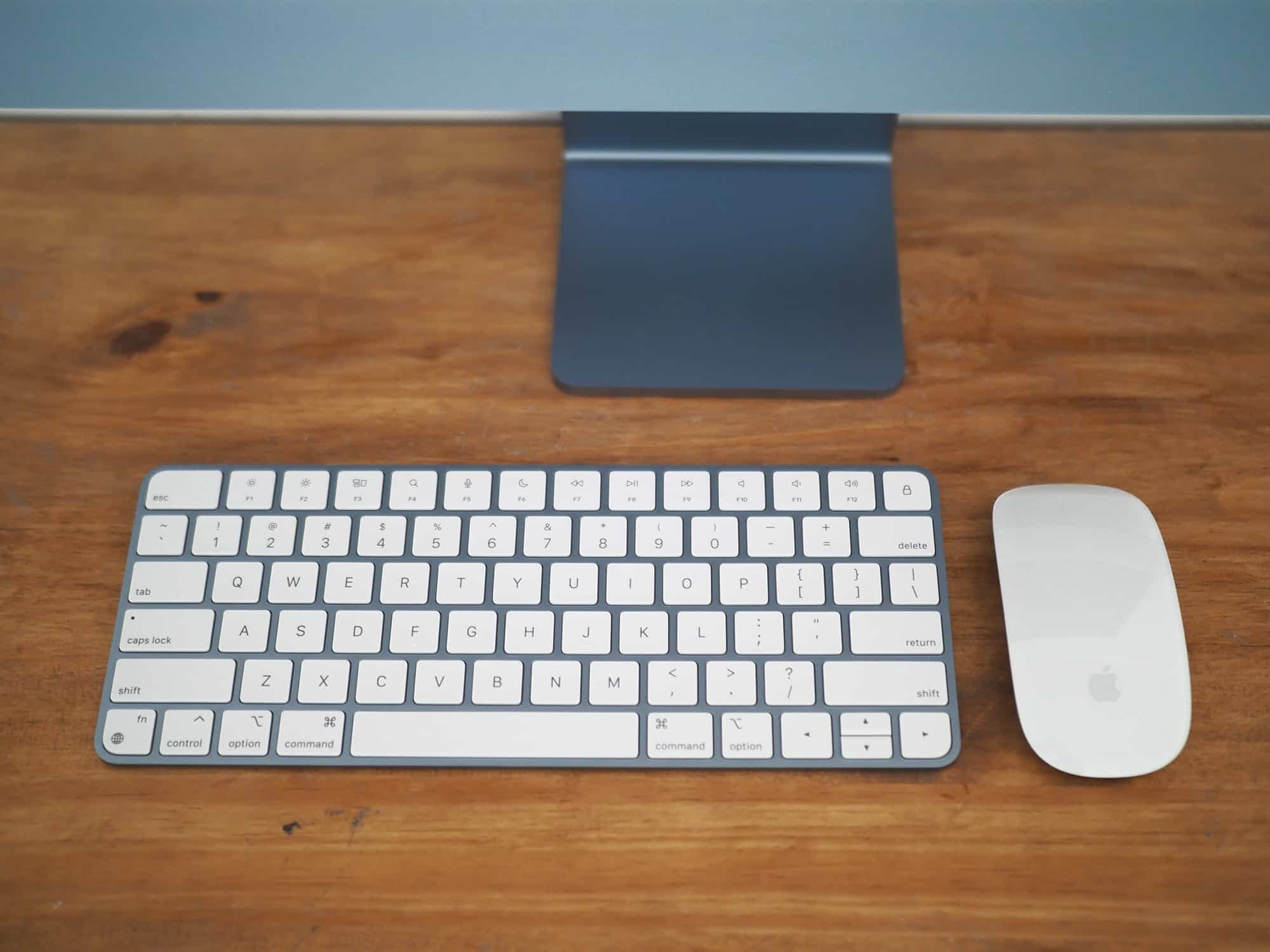 Le clavier et la souris de l’iMac M1.