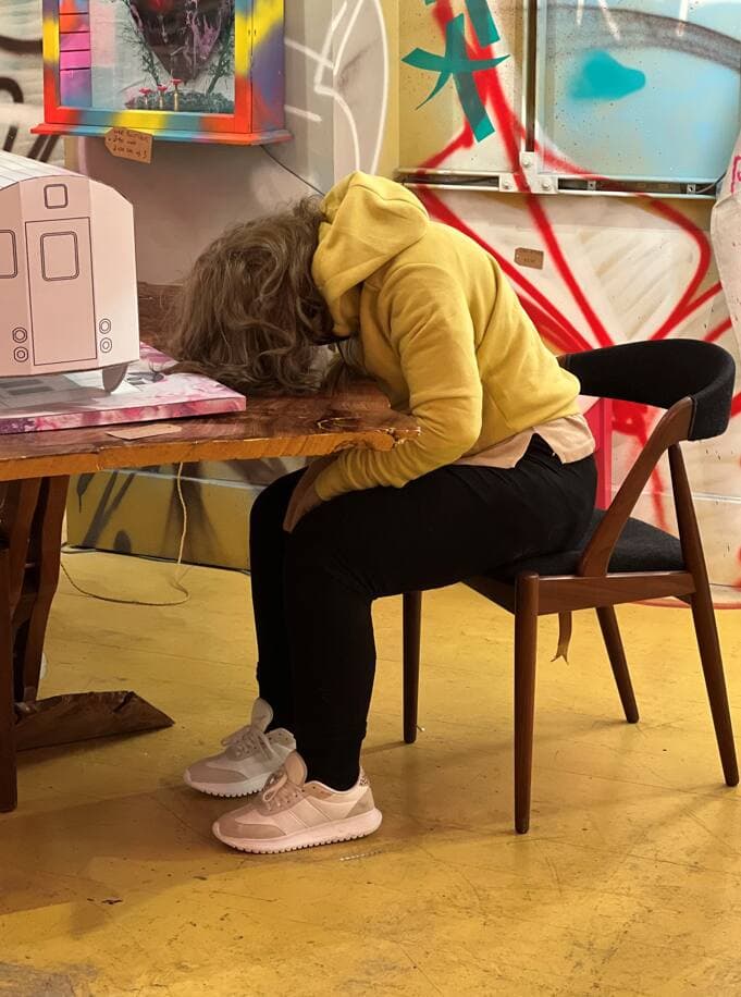 Kristina (2022) par Mark Jenkins. Photo par Laz Emporium