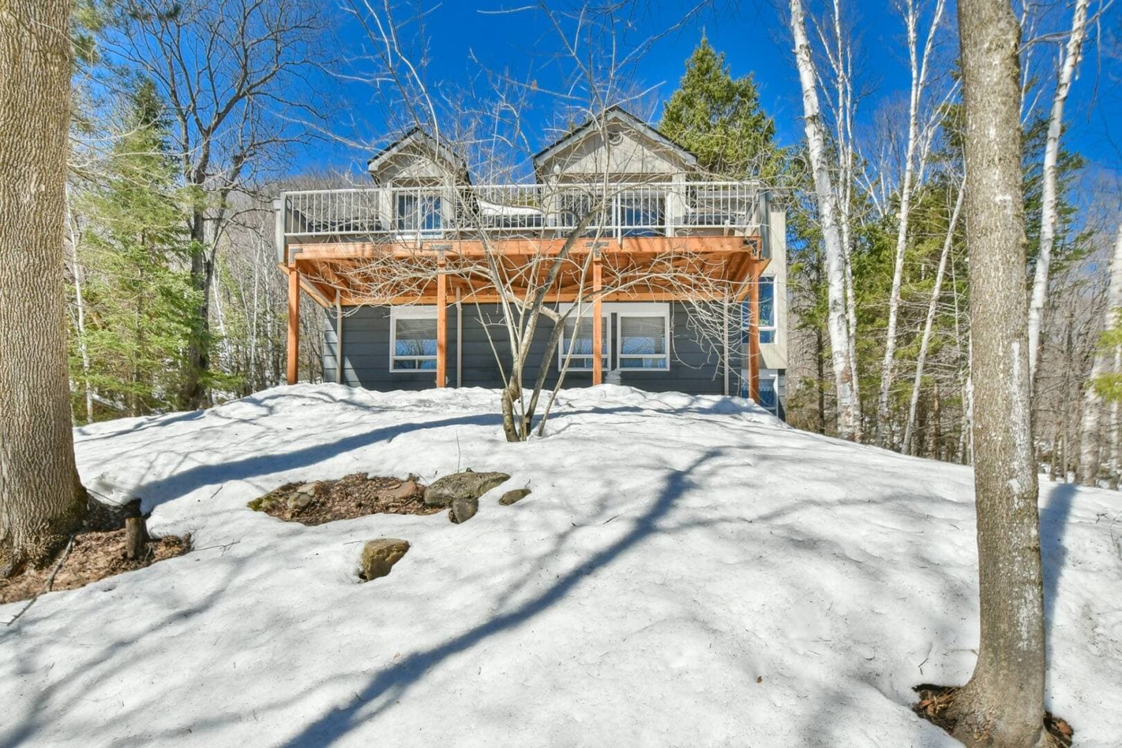 Courtoisie Myriam Savaïano, Re/Max