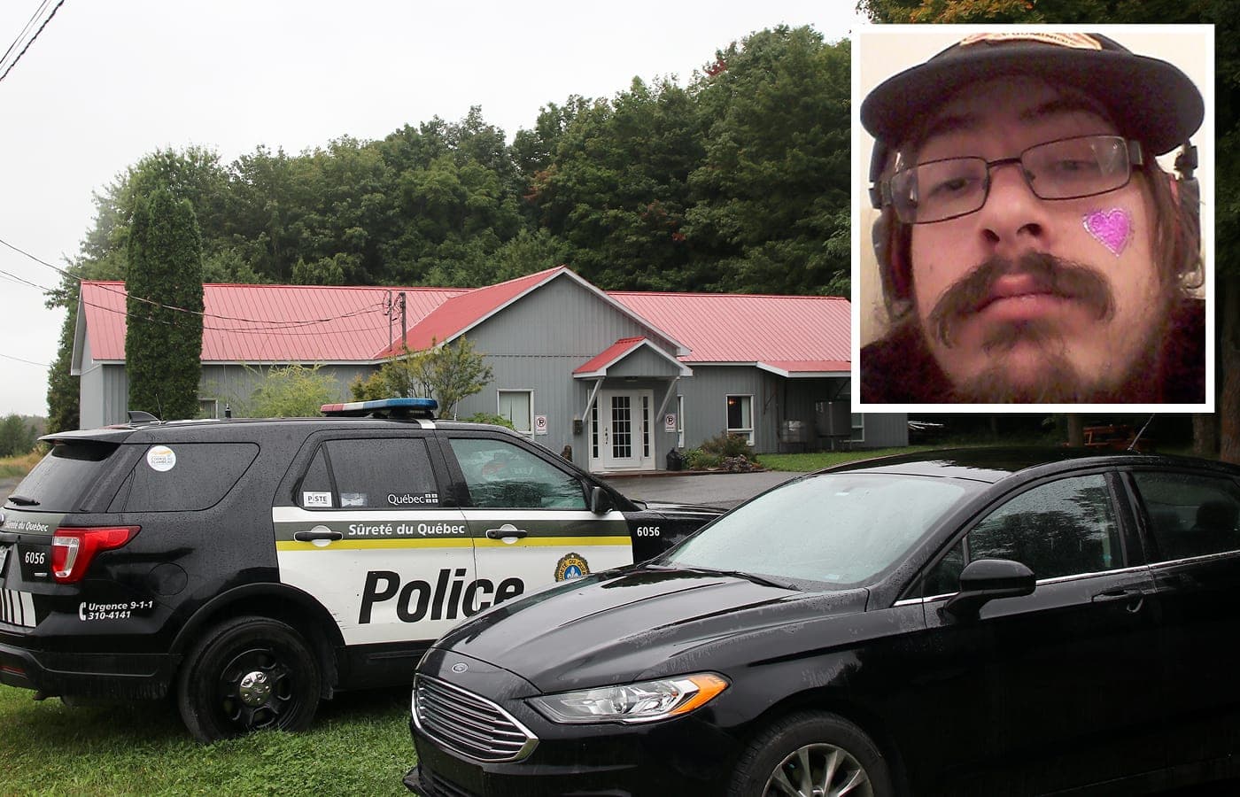 Jimmy-Lee Loder (en mortaise) a poignardé trois personnes, dont la mariée, lors d’une cérémonie dans cette salle de réception, à Saint-Pie, en septembre 2022.