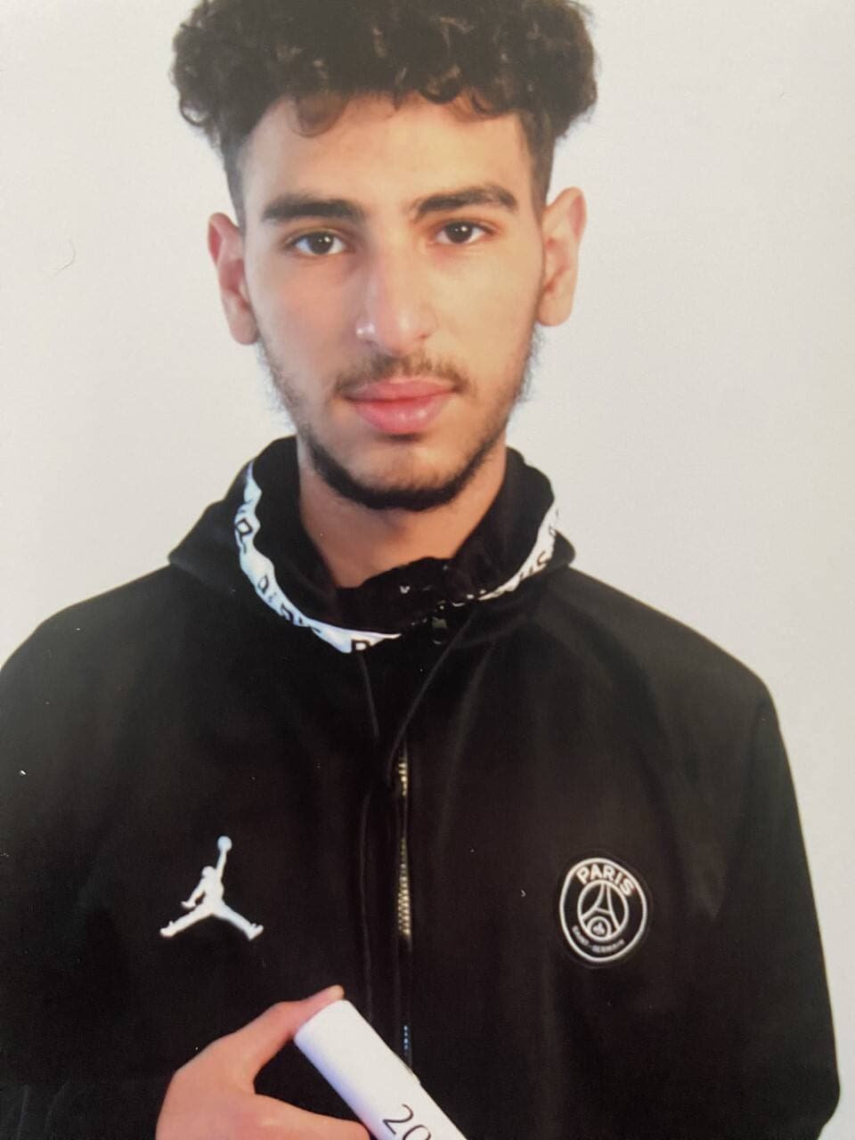 GRACIEUSETÉ DE LA FAMILLE