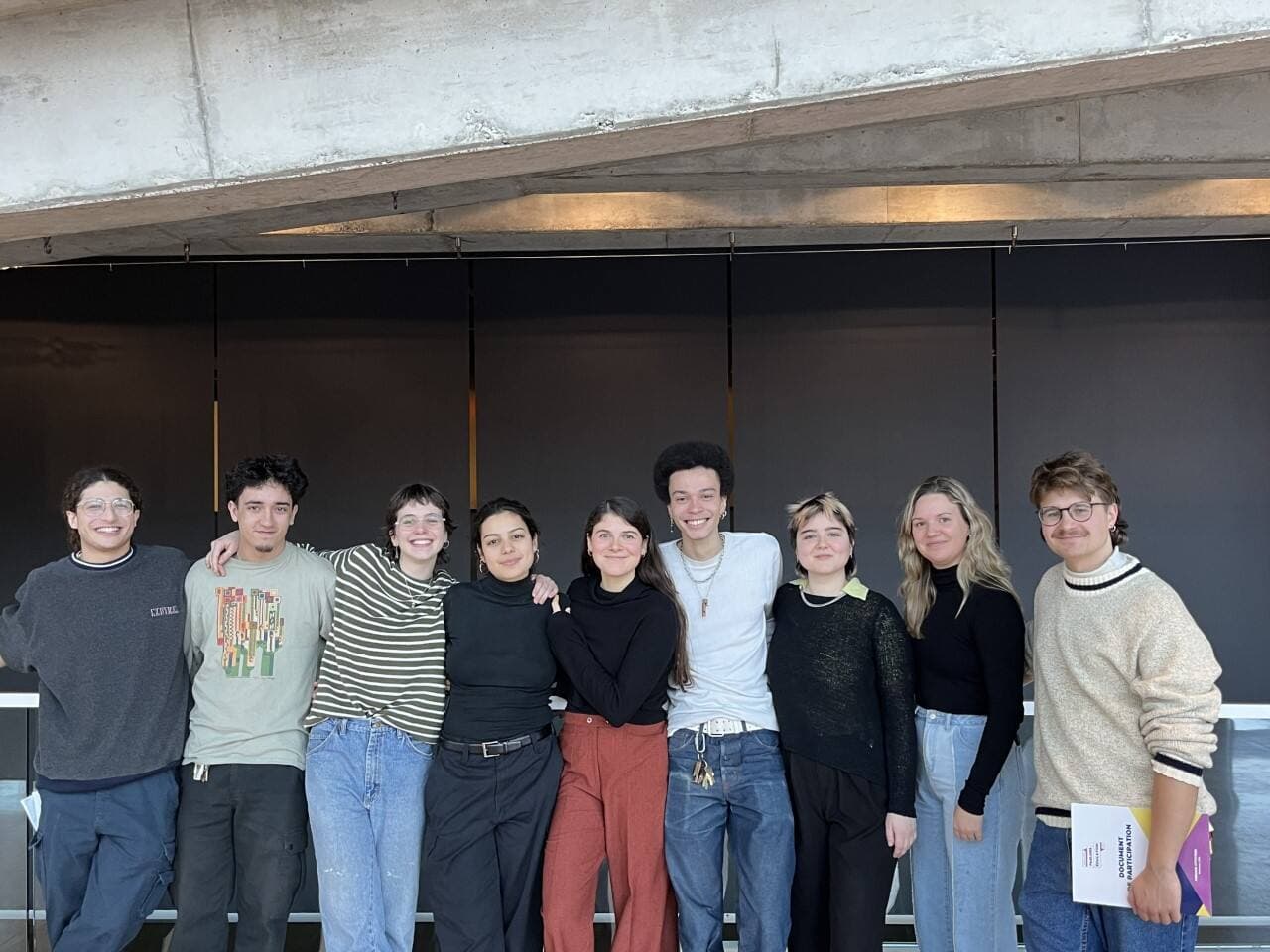 Des membres du comité jeunesse pour l'organisation des forums citoyens Parlons éducation.