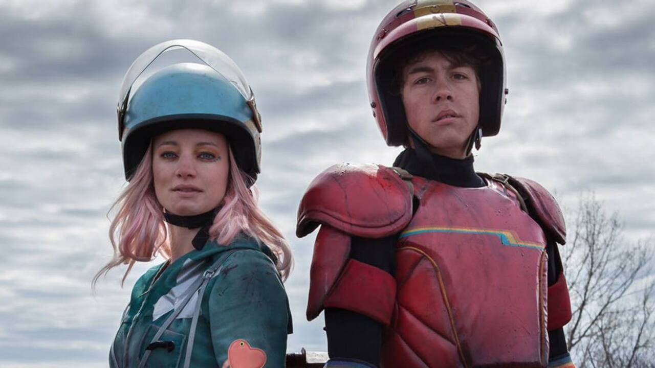 Le film Turbo Kid met en vedette Laurence Leboeuf, dans le rôle d'Apple, et Munro Chambers, dans le rôle du Kid.